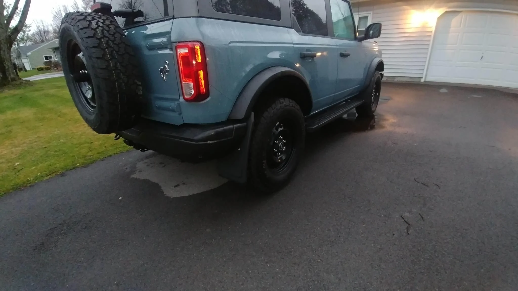 Ford Bronco Mudflap and side step combinations for 4-door? mabett 02