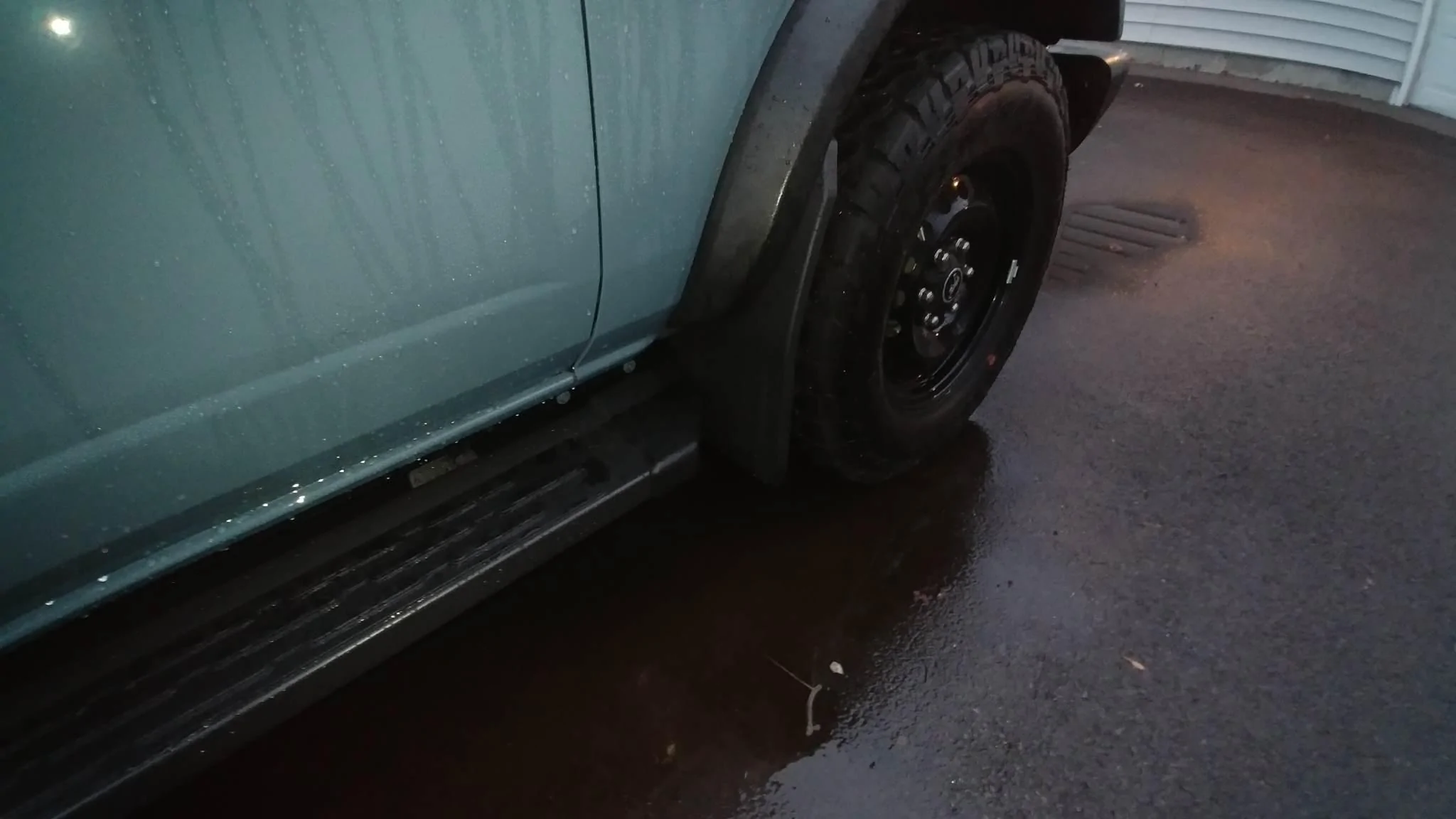 Ford Bronco Mudflap and side step combinations for 4-door? mabett 01