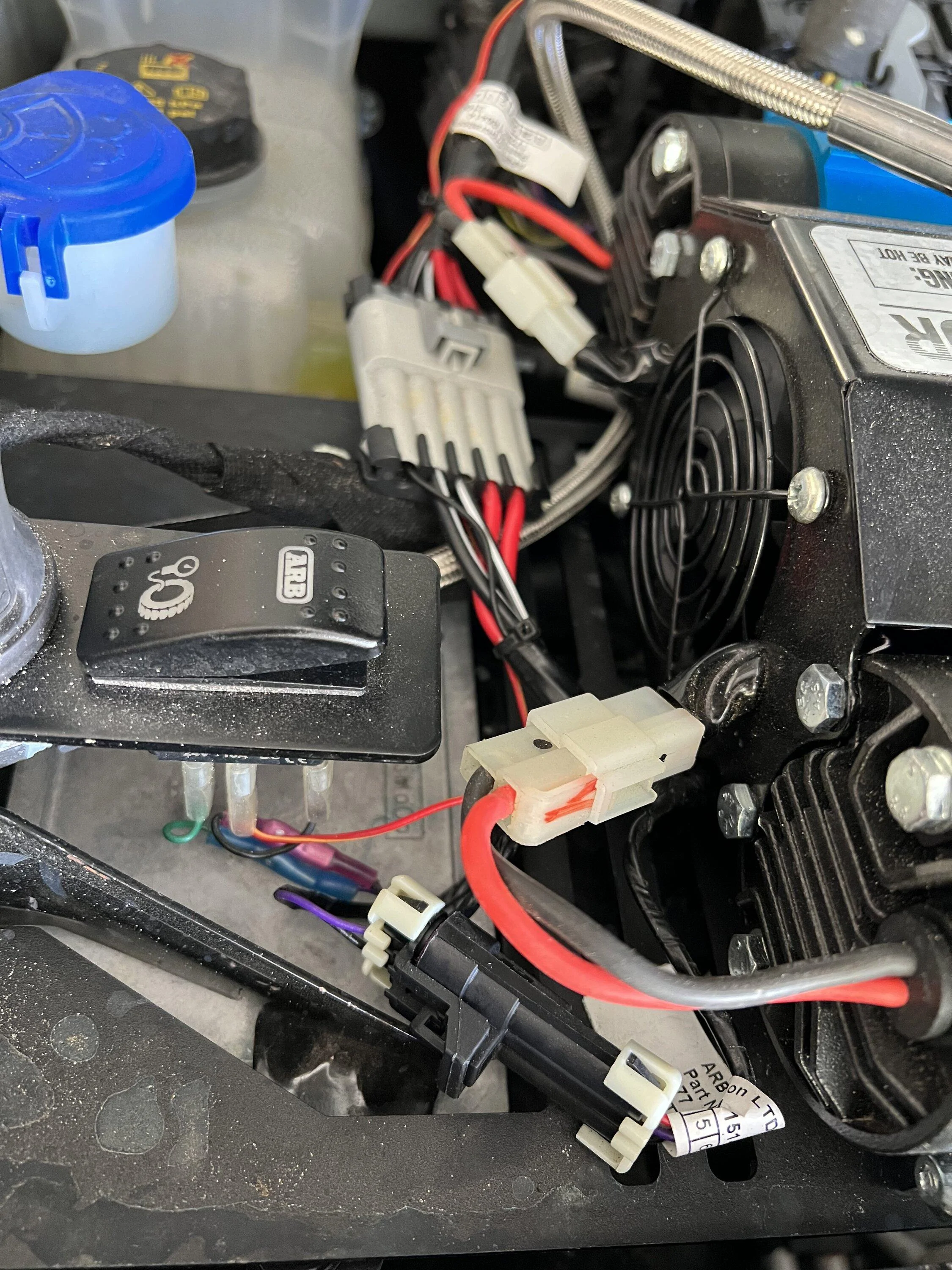 Ford Bronco Help needed with wiring an ARB button to the twin compressor IMG_1130
