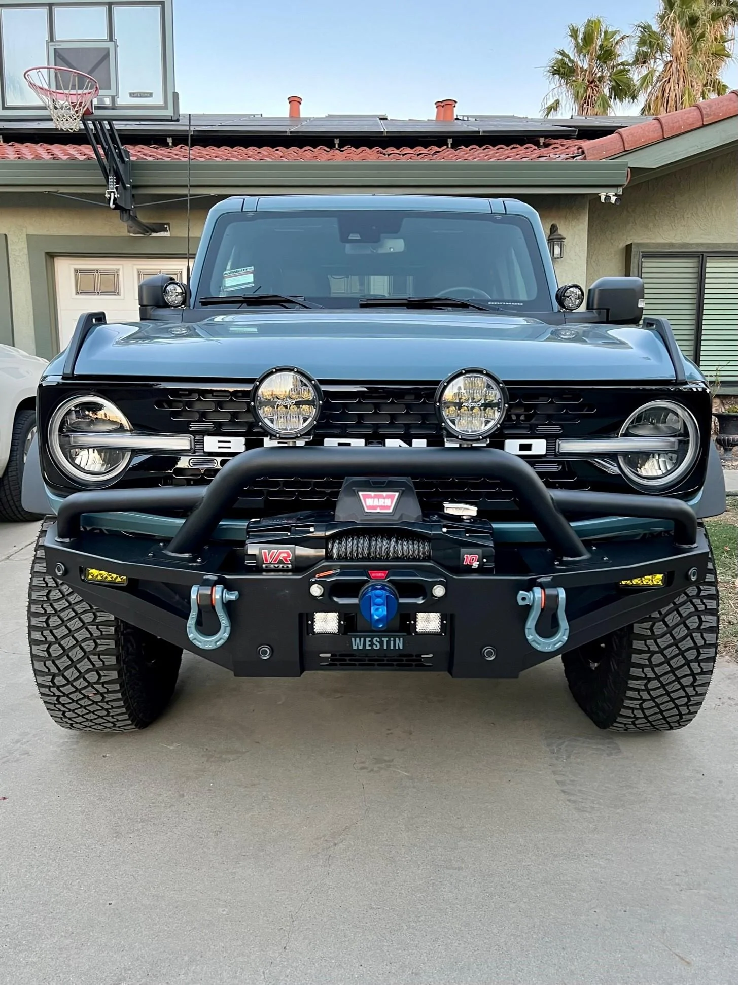 Ford Bronco Westin XTS Front Winch Bumper installed Winch_1