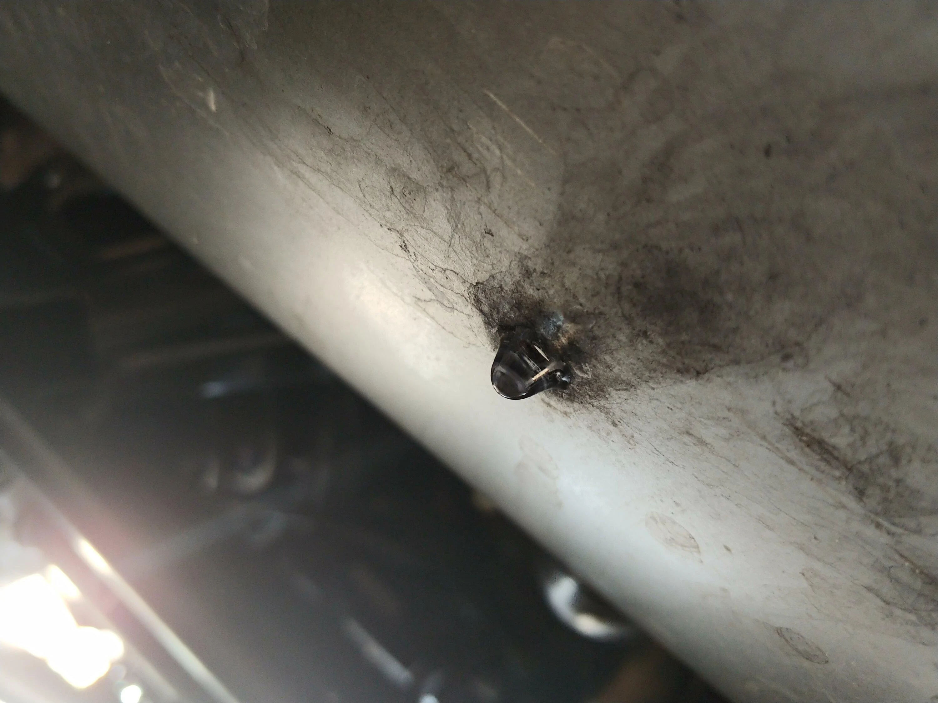 Ford Bronco Exhaust System Leaking from Pin Hole 1114220941