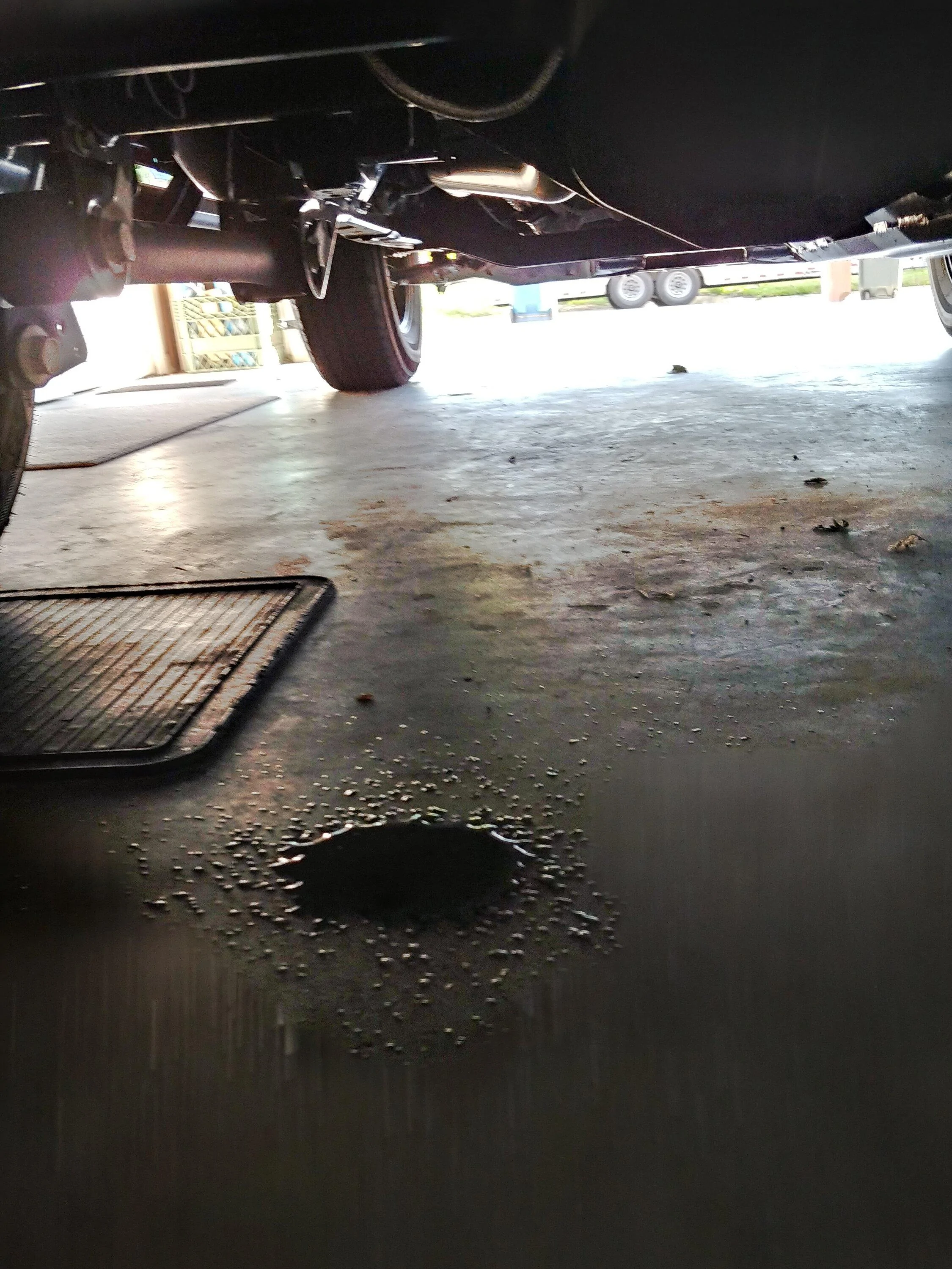 Ford Bronco Exhaust System Leaking from Pin Hole 1114220941_HDR
