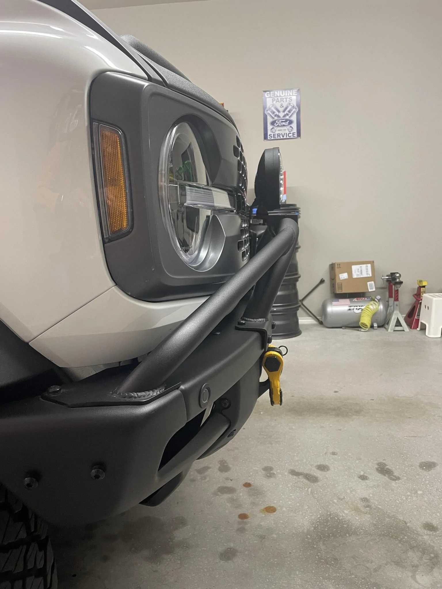 Ford Bronco RC High Winch Mount & Winch Install w/ Control Box Relocation 7760AB73-FC52-40C3-BF06-631E14C6FBE7