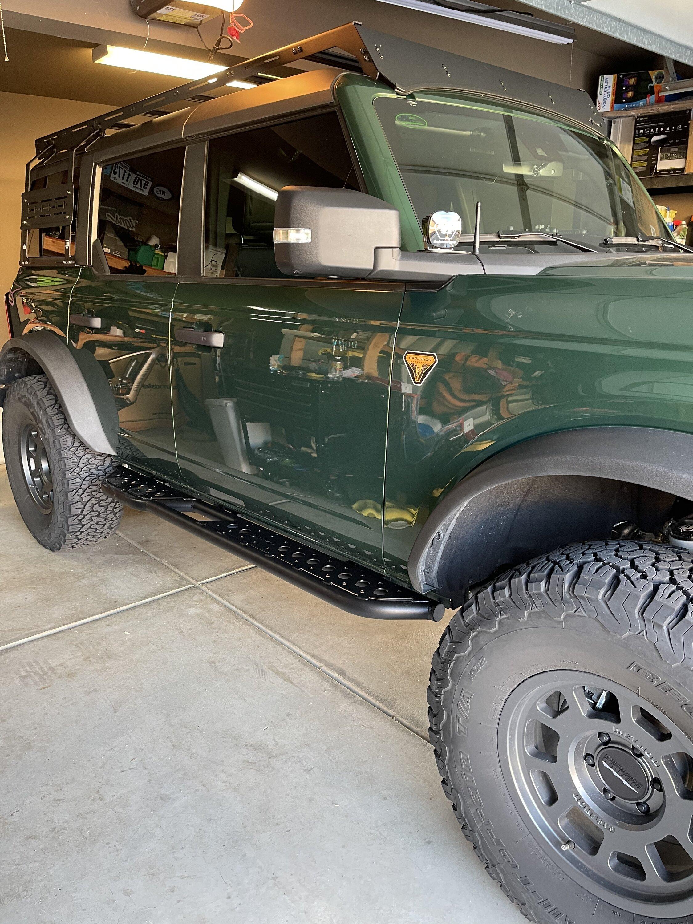 Ford Bronco Installed ZROADZ Steps / Sliders 681278B4-4D7A-46EB-9E05-0BF590695BB8