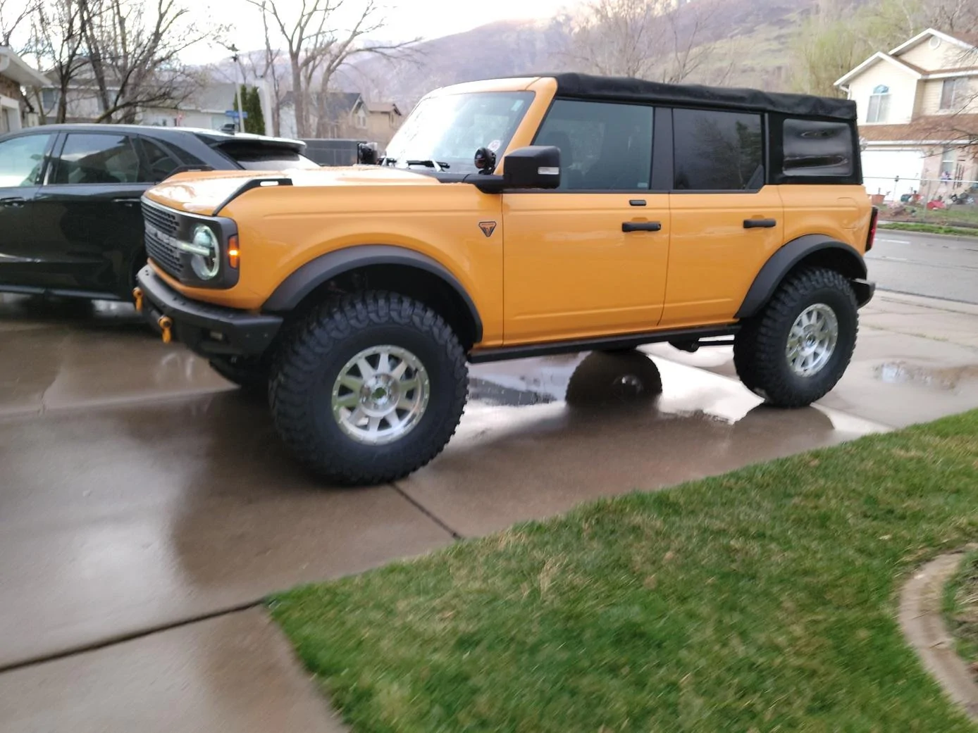 Ford Bronco Show me your broncos on 37’s… 37 Tires and Method Rims resized