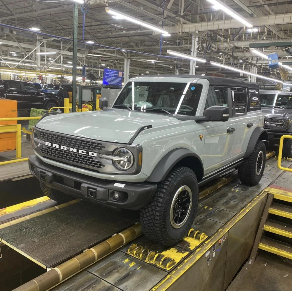 Ford Bronco Unofficial Awaiting Shipping thread. EFF4D8D9-77BC-4F3B-8838-E749DFED0A85