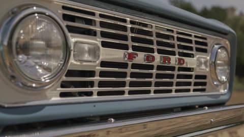 Ford Bronco We need this retro inspired grill ASAP dims