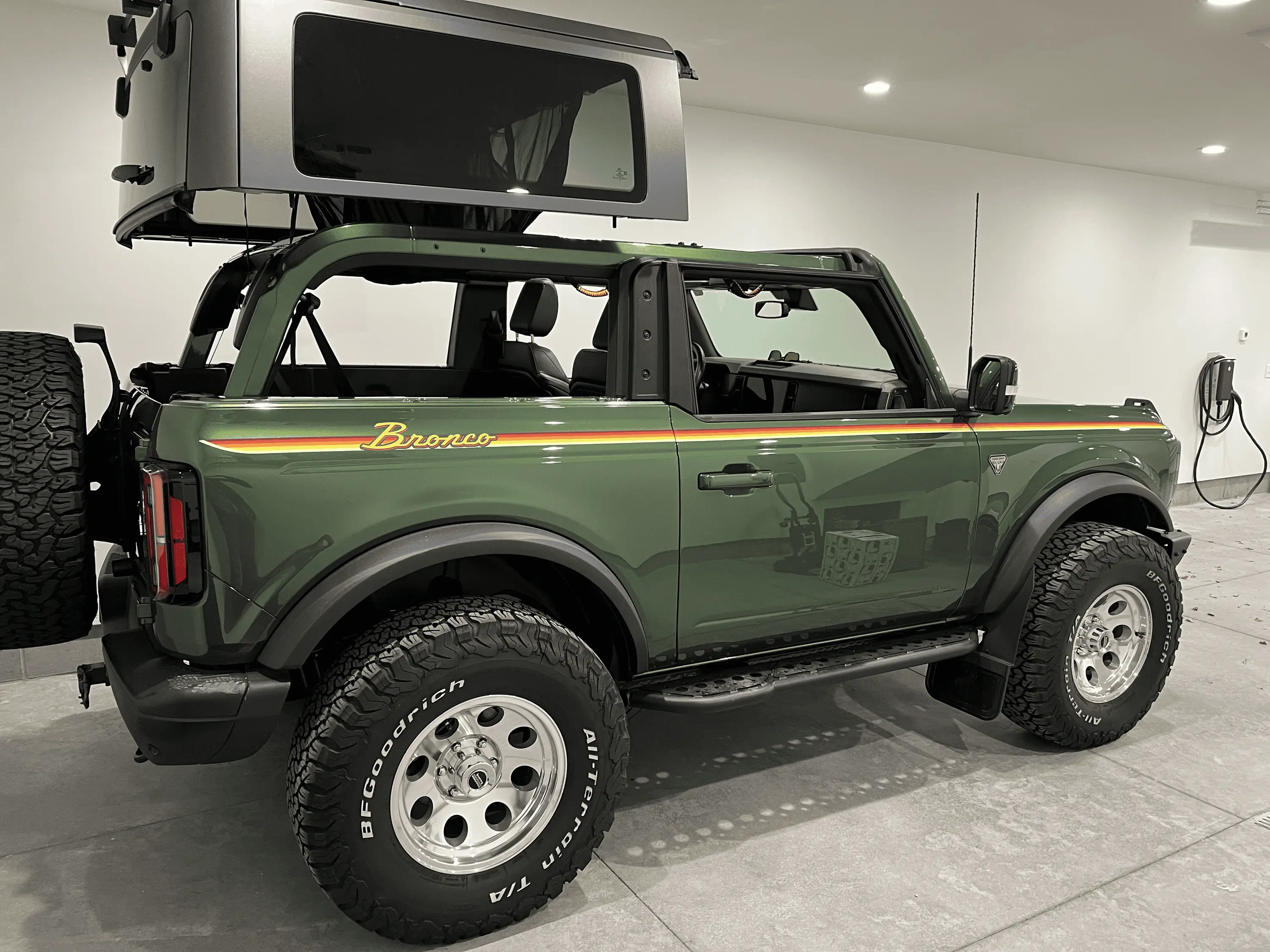 Ford Bronco MUDHORN: My 2-Door 7speed NonSquatch Badlands Eruption Green Build tempImageSOmaZG