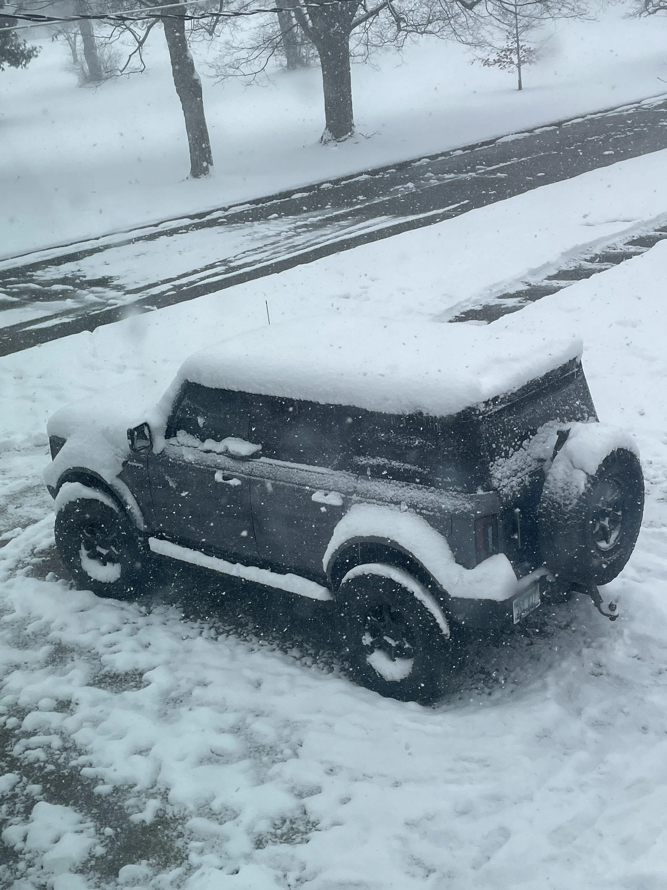 Ford Bronco Show us your Bronco snow pics!! ☃️❄️🥶 71886847-FE4A-45BF-B8F2-02CCC73FA55E