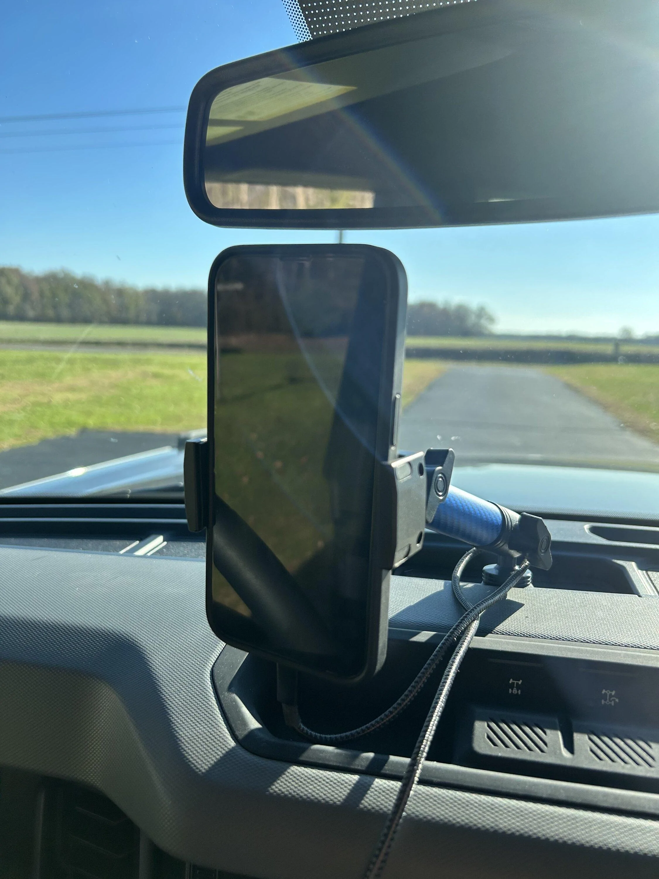 Ford Bronco My fix for dash mount phone charging DF83AFBC-3ABD-4EA6-9CC3-172F001D7F52