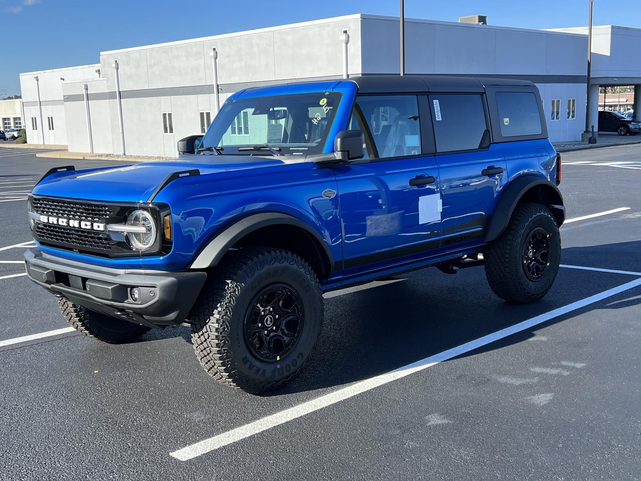 Ford Bronco 10/31/2022 build week group 89696325-F862-461D-99DB-004912134AD2