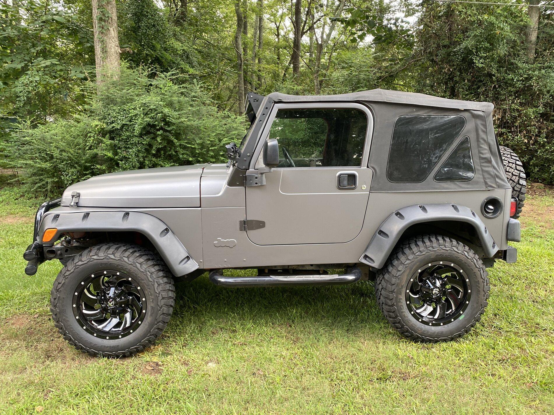 Ford Bronco What's in your toy box? CA5A0867-2C09-4189-A282-F03DE576DB7C
