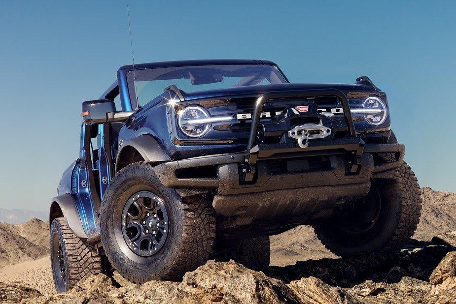 Ford Bronco Bronco Grill options poll 2021-Ford-Bronco-Four-Door-Sasquatch-Exterior-001