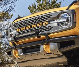 Ford Bronco Outer Banks in Rapid Red DE54CC52-B3D8-4141-8957-B9321BD8F038