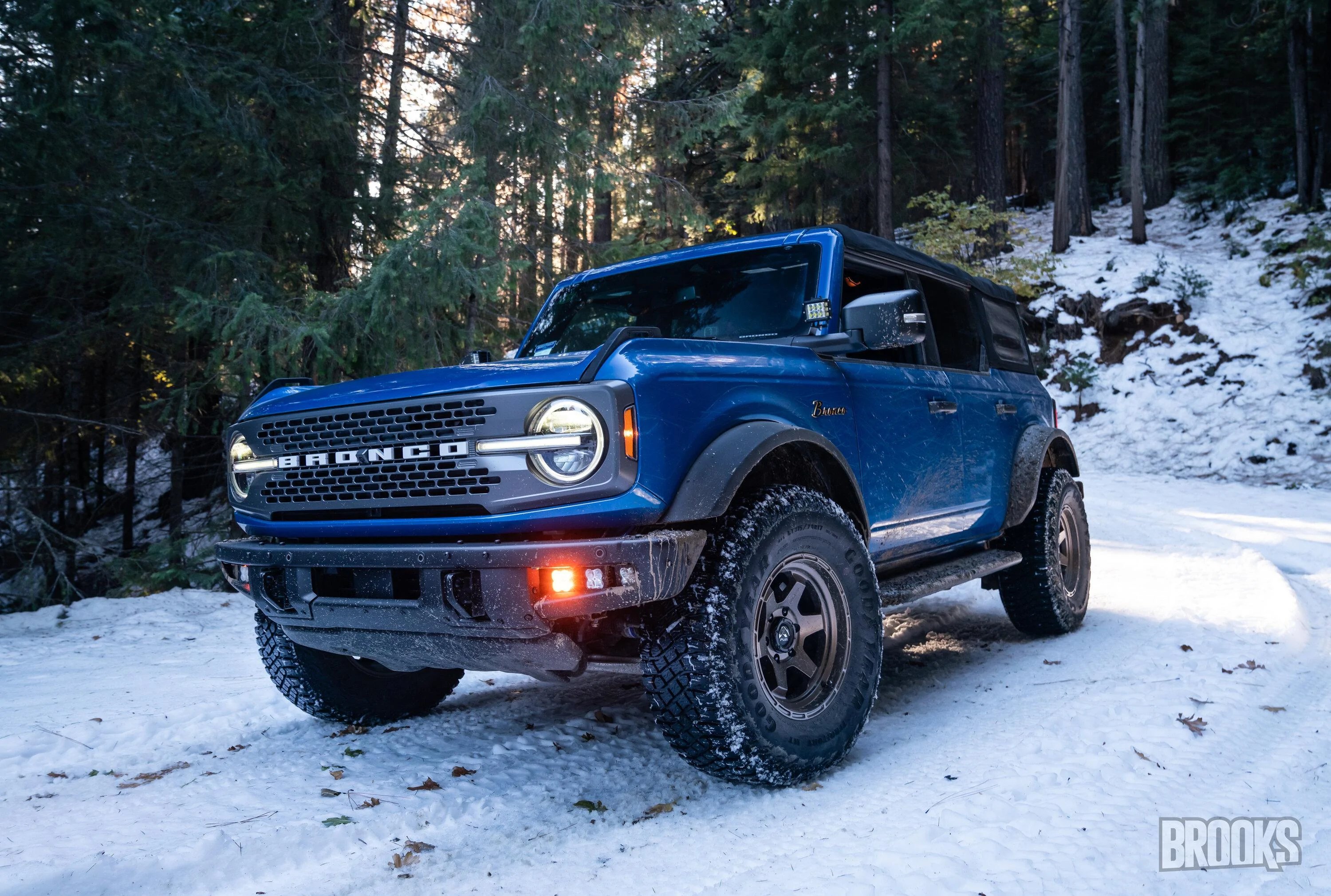 Ford Bronco Northern CA group drive up Poker Flat to Saddleback Mountain - a little detour, but still had fun elwood
