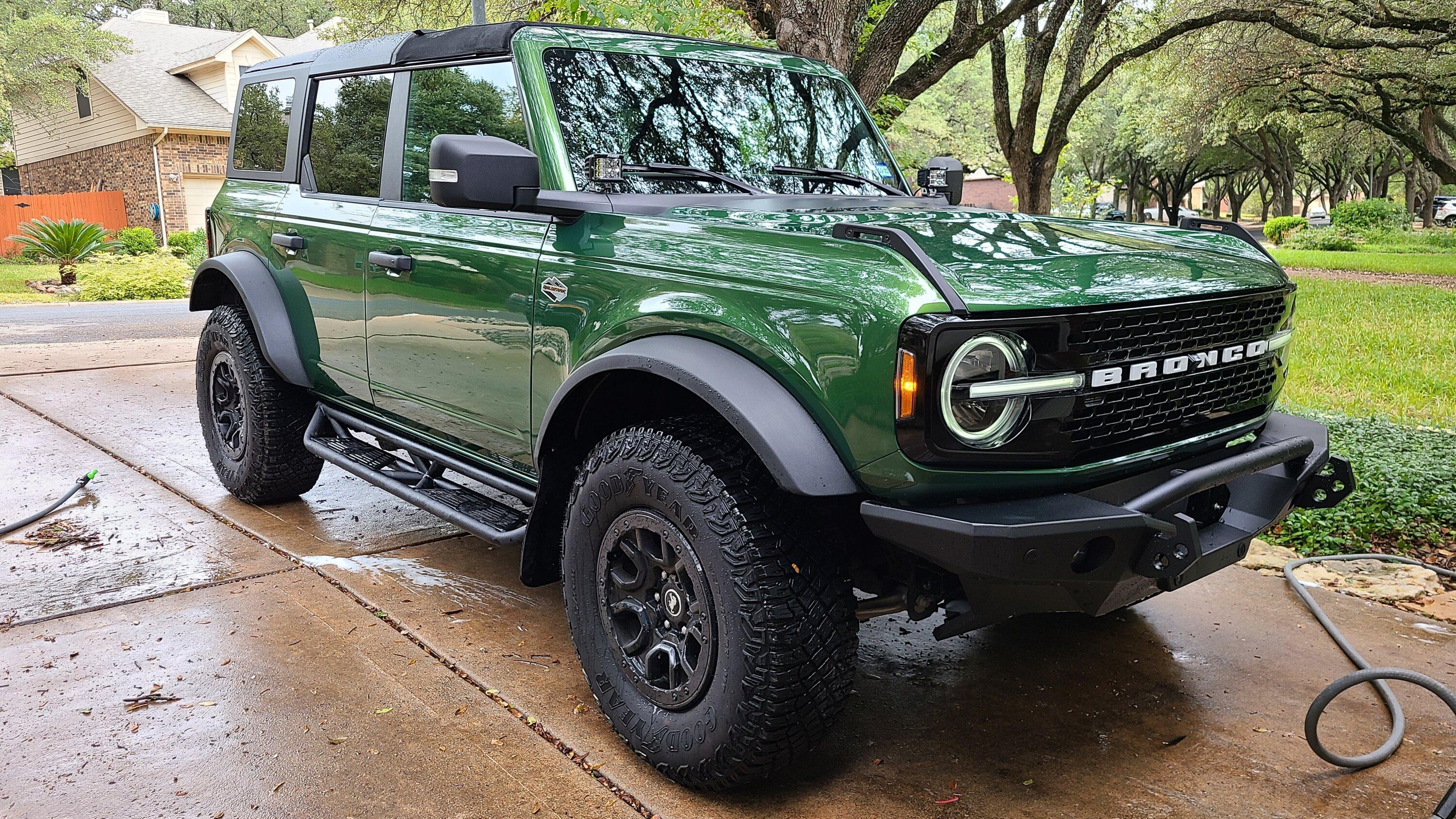 Ford Bronco Havoc F/R bumpers, Hooke Road step rails, Rigid lights, Antenna delete, Custom heavy mud flaps...exterior mods complete! 20221120_095310