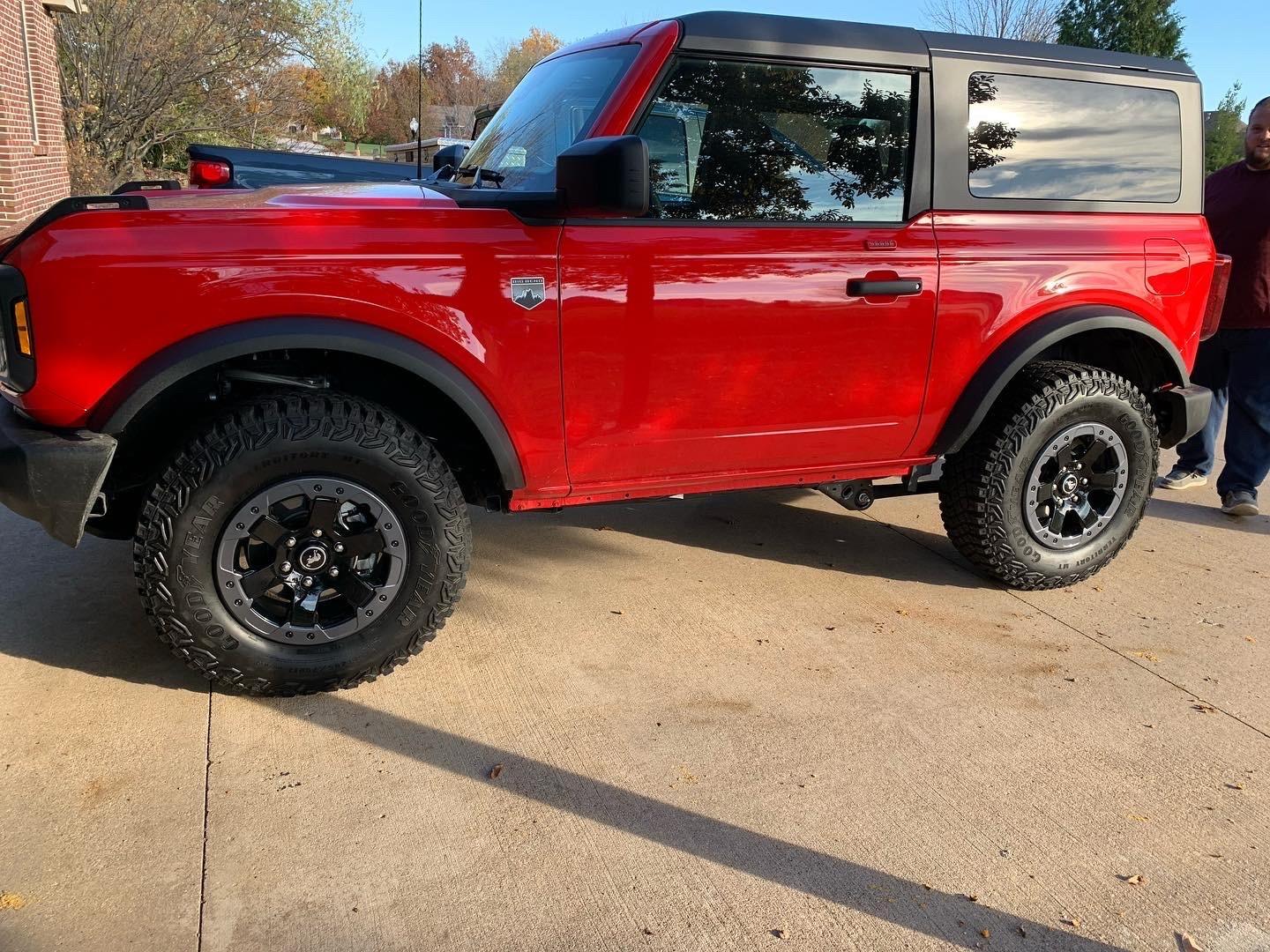 Ford Bronco RACE RED Bronco Club Dennis Bronco 4