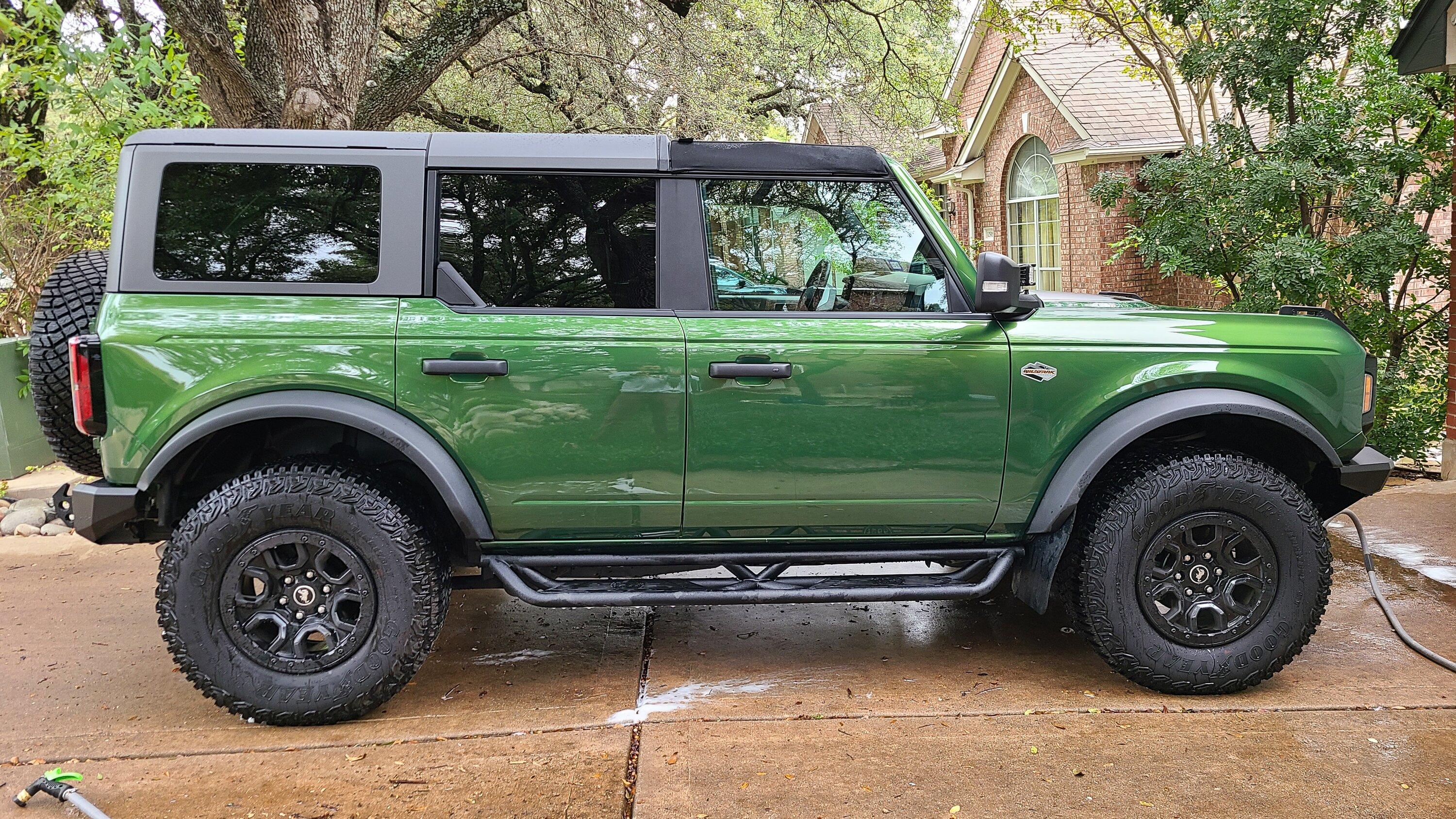 Ford Bronco Havoc F/R bumpers, Hooke Road step rails, Rigid lights, Antenna delete, Custom heavy mud flaps...exterior mods complete! 20221120_095413