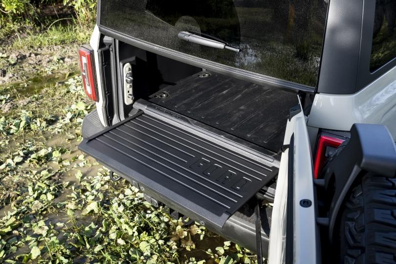 Ford Bronco Bronco Slide-Out Table - Fridge Slide-out Issue SlideOutTailgate_UPDATED_810