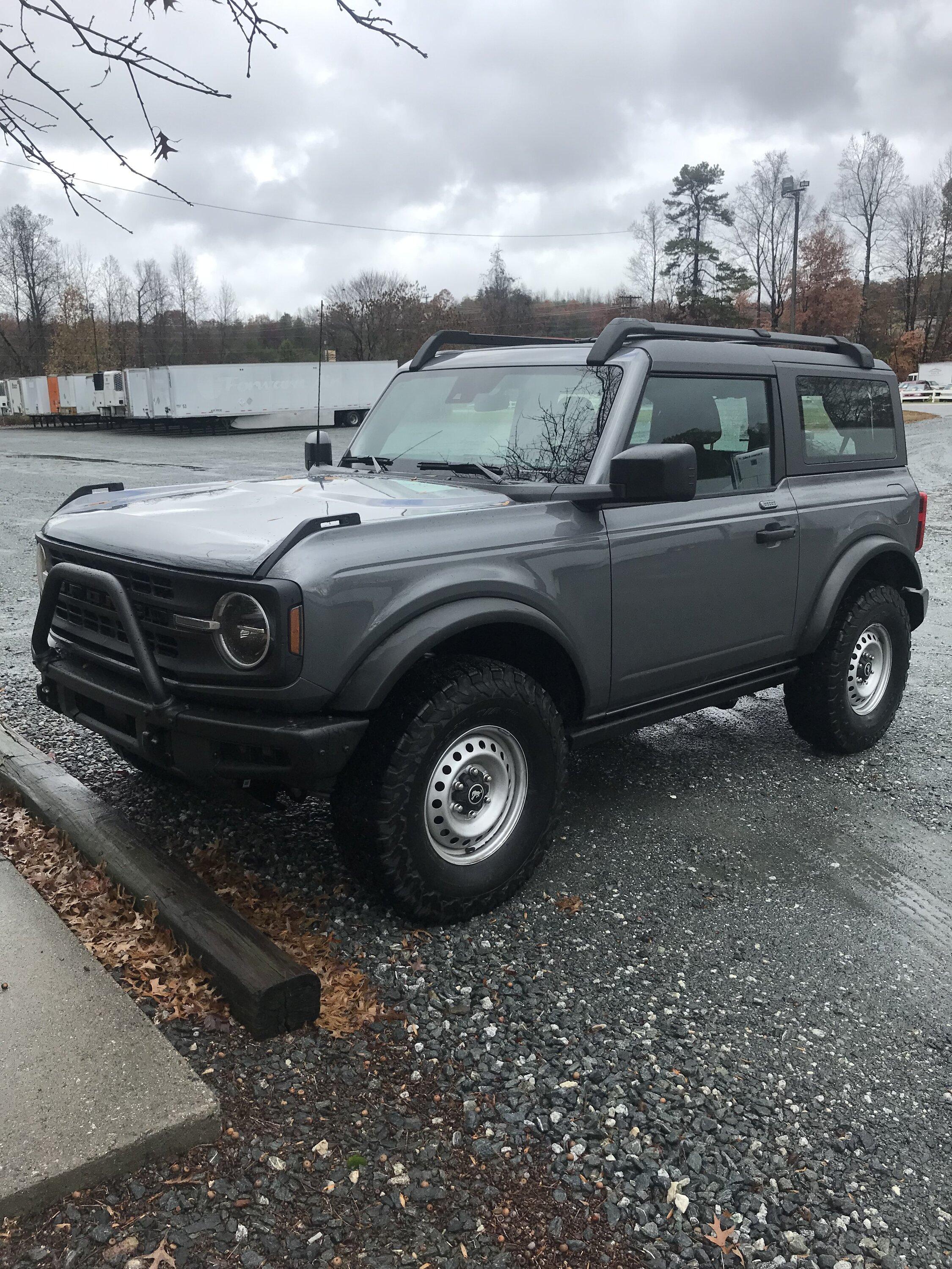 Ford Bronco 2 door base non-sasquatch pics IMG_1777