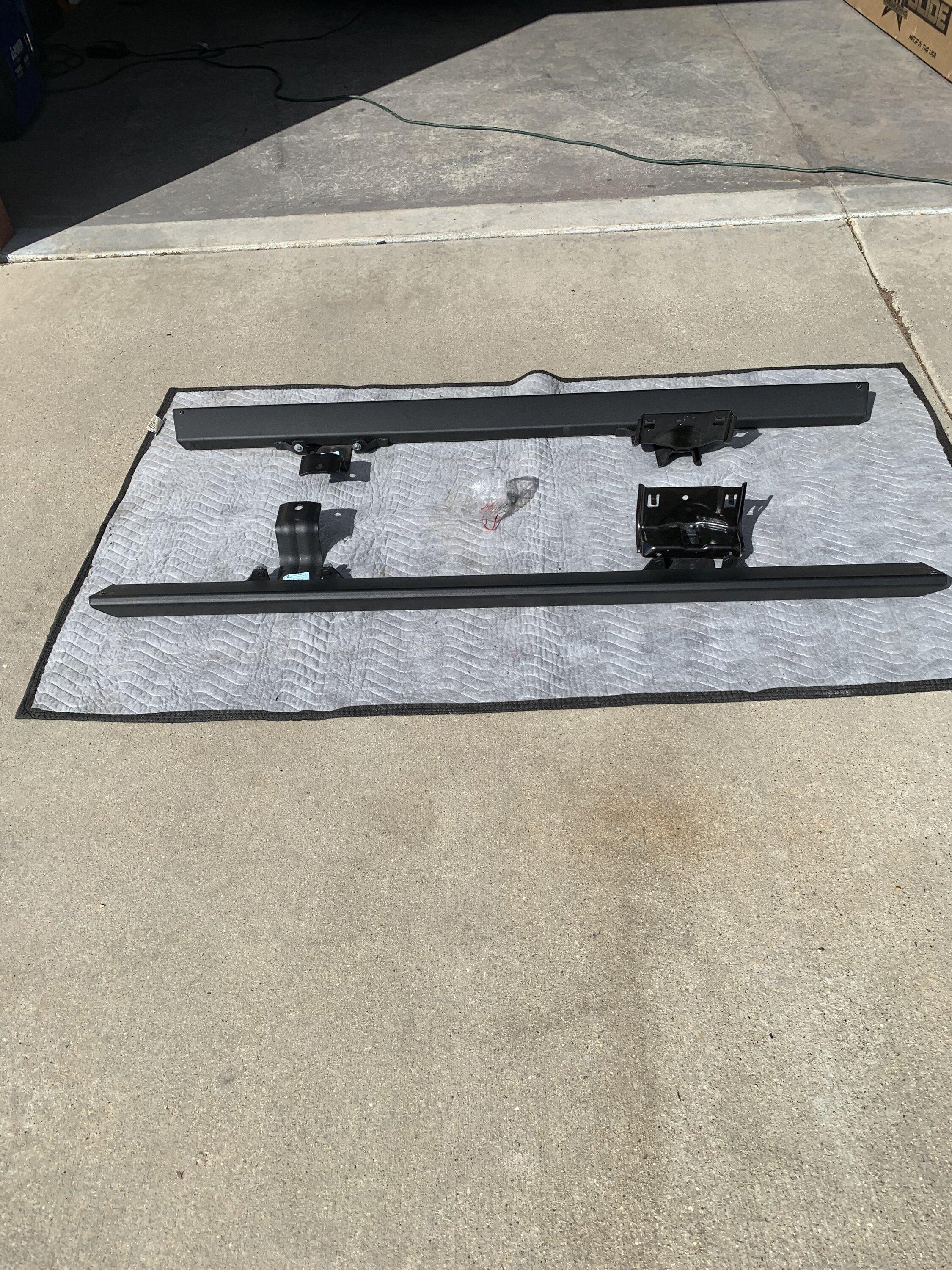 Ford Bronco 2 Door rock rails oem 67FDFA70-6A9C-4F67-9714-3F2EBC6E4A43