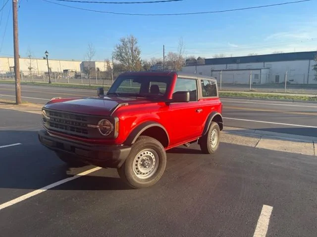 Ford Bronco 2 door base non-sasquatch pics hp2