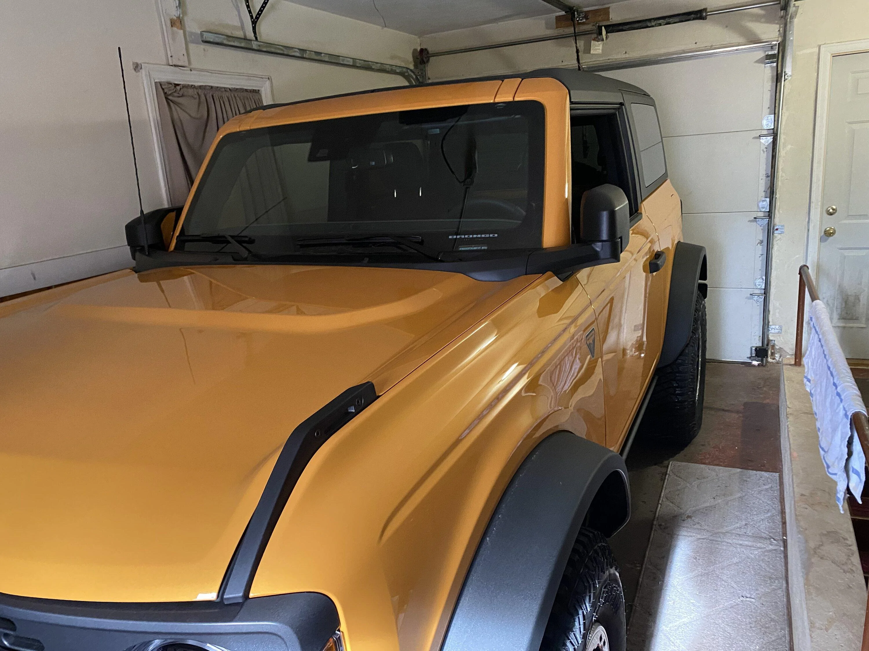 Ford Bronco Bronco Team 2 door. B523CCCC-96A9-4BEA-AFC6-70D7BCB34B51