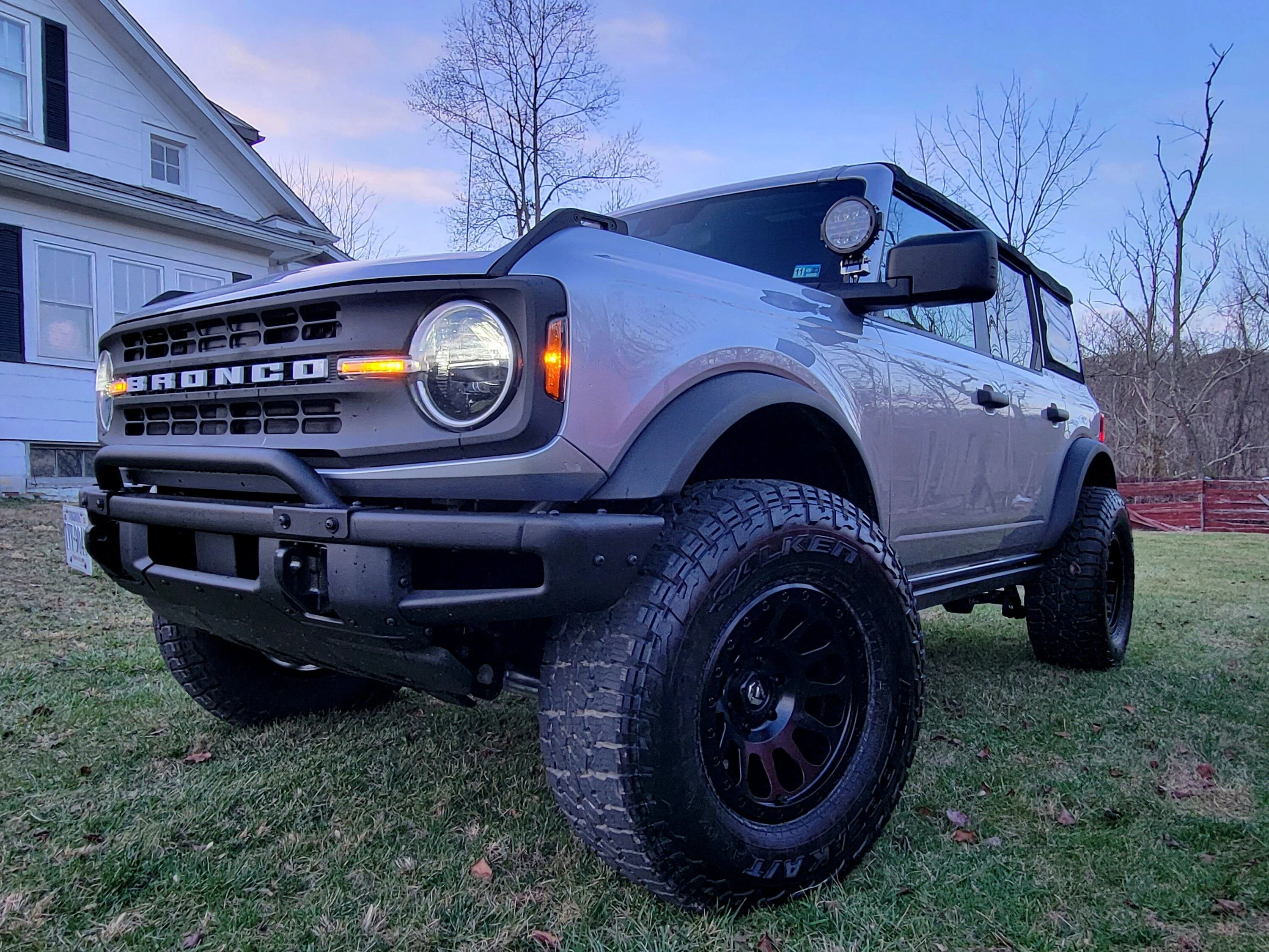 Ford Bronco ICONIC SILVER Bronco Club 20221123_171104