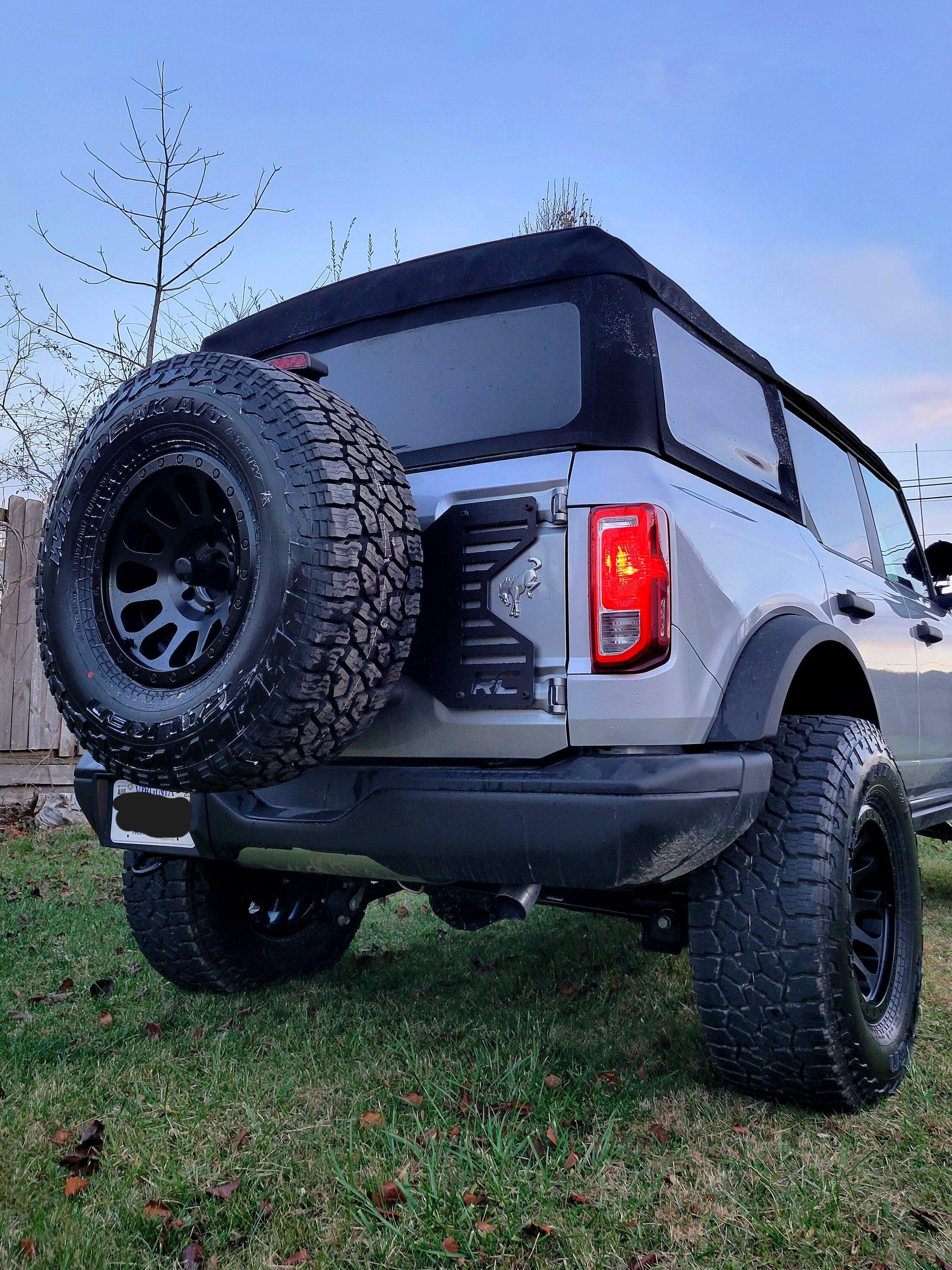 Ford Bronco ICONIC SILVER Bronco Club 20221123_171447