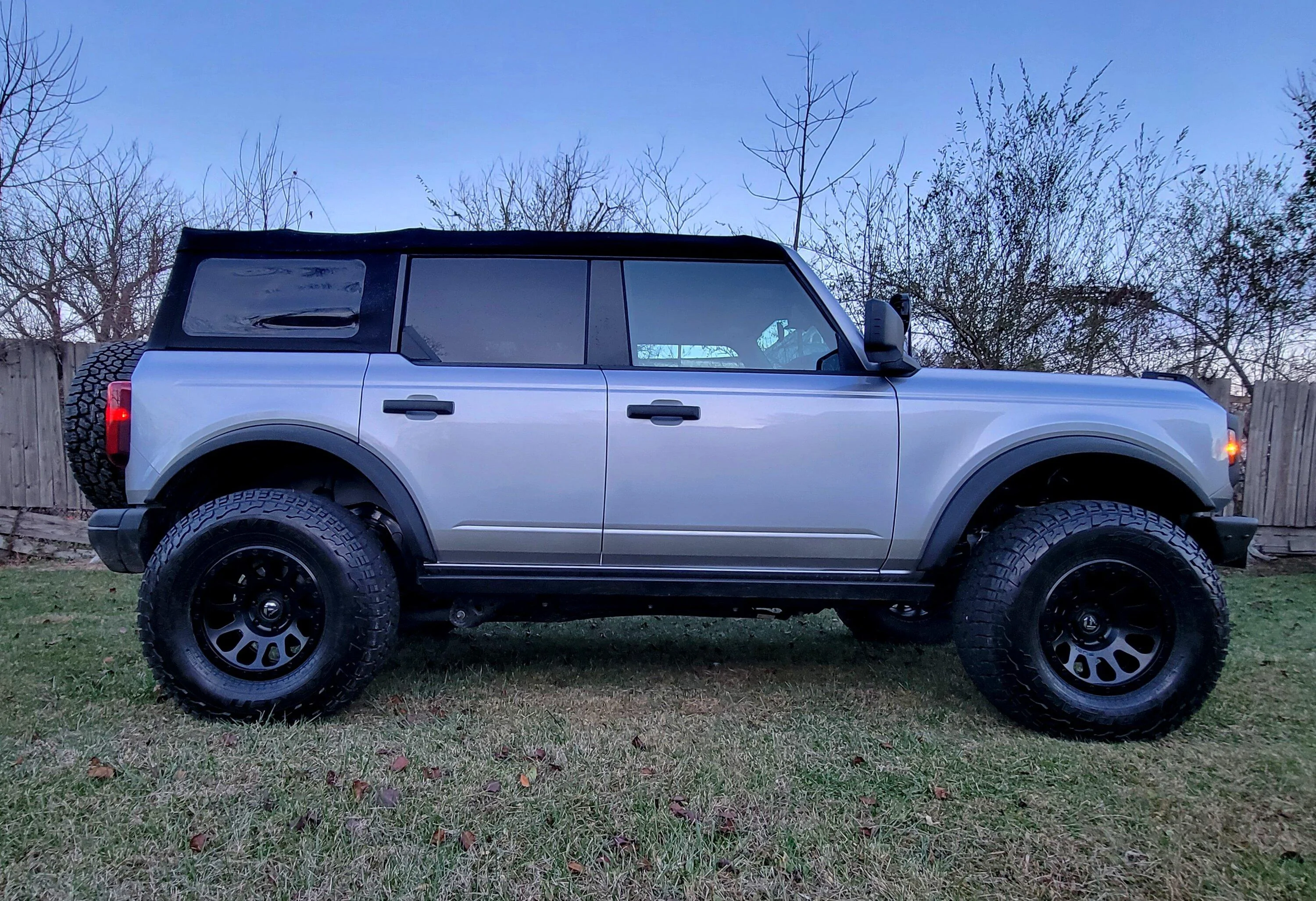 Ford Bronco ICONIC SILVER Bronco Club 20221123_171519