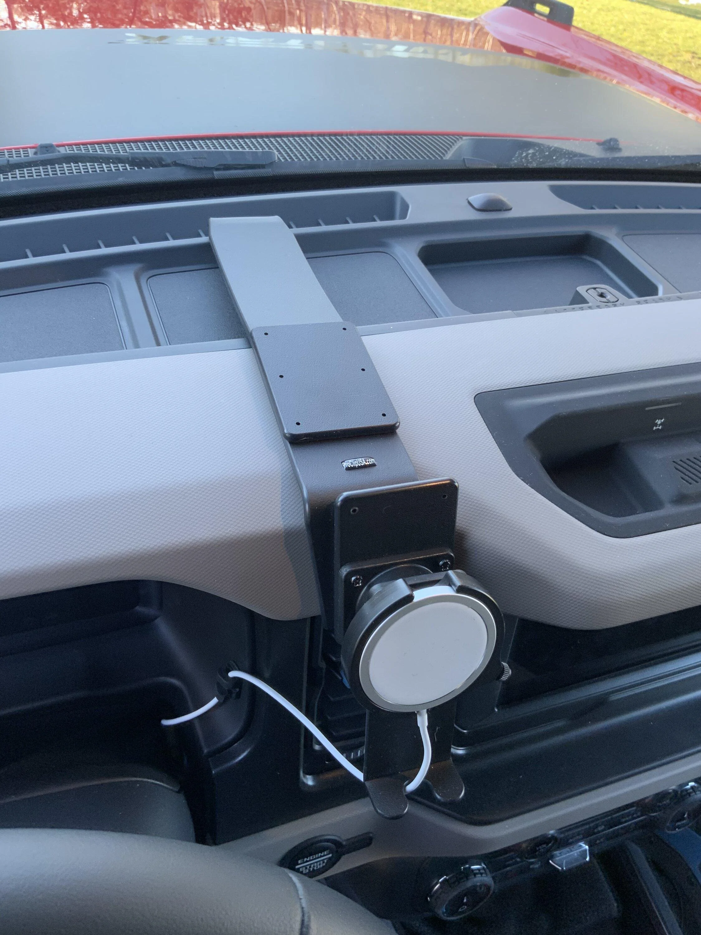 Ford Bronco Finally, a Magsafe charging setup I like... B3CFF1AB-169C-4F1A-9828-4F201C8B1565