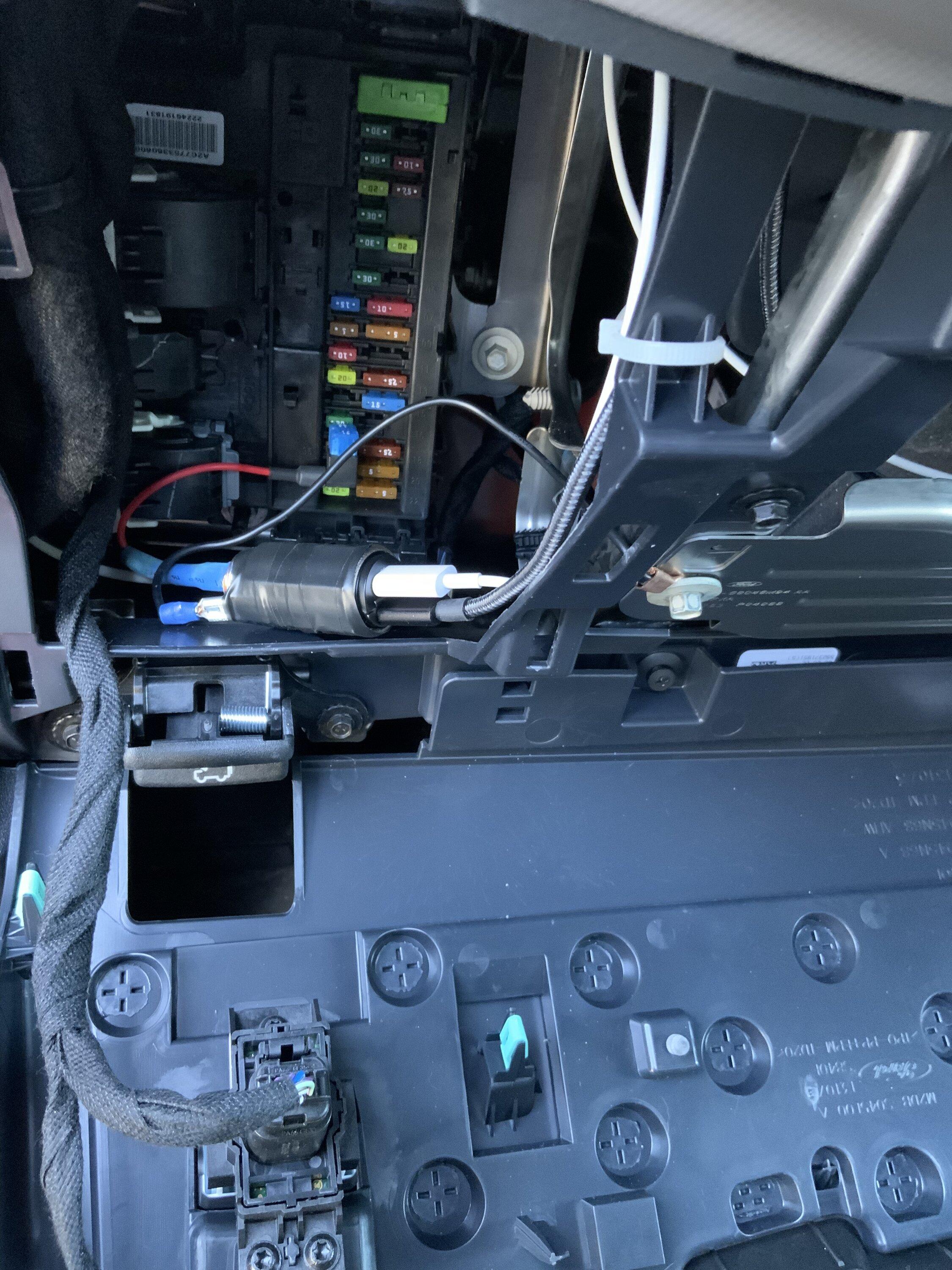 Ford Bronco Finally, a Magsafe charging setup I like... 395792C3-B2C7-4511-869C-9DF1264372A5
