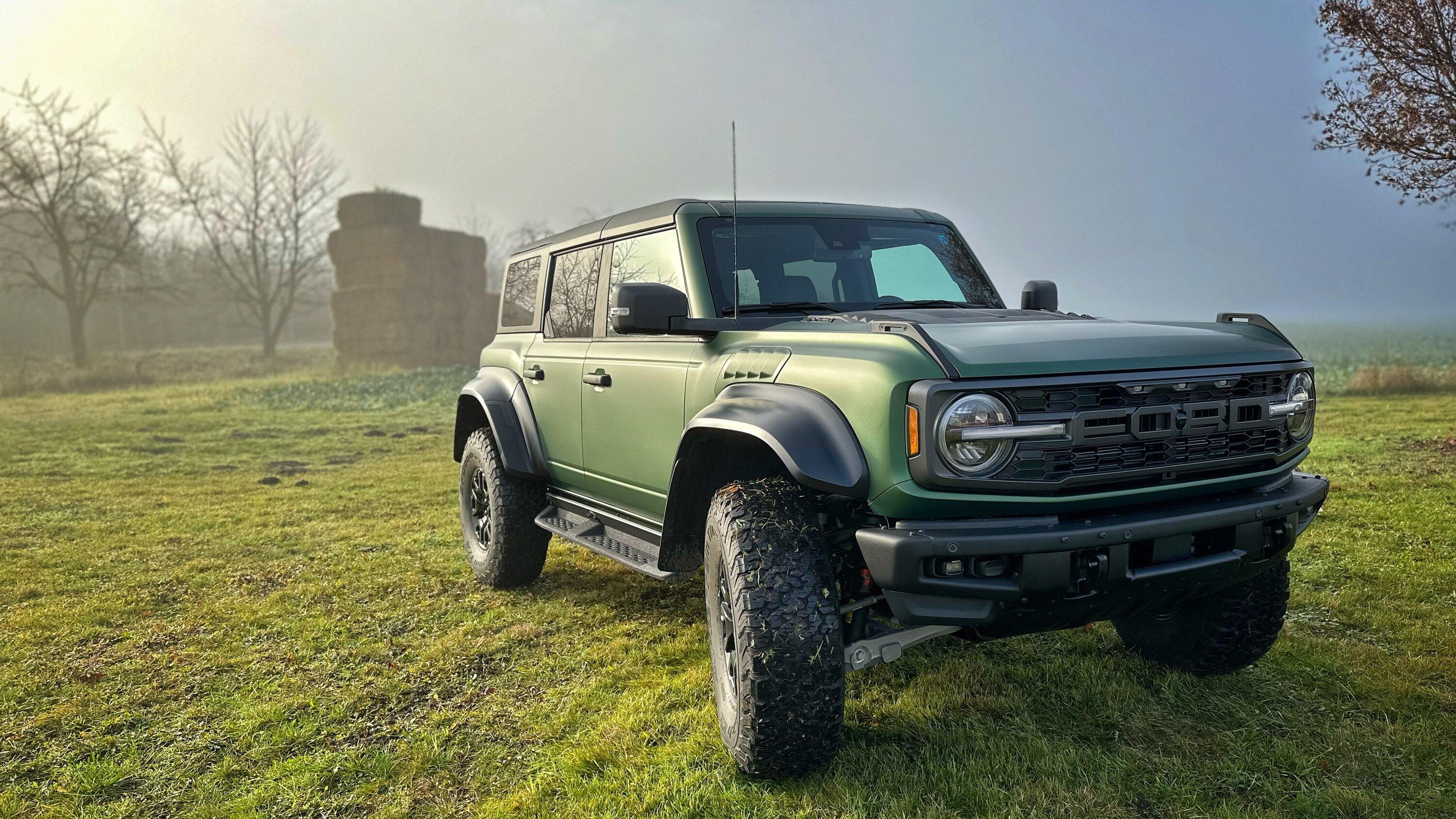 Ford Bronco Eruption Green Bronco Raptor wrapped in satin stealth PPF wrap with black bumper A7FFF287-C57F-420F-85FD-BF7DD8BE811A