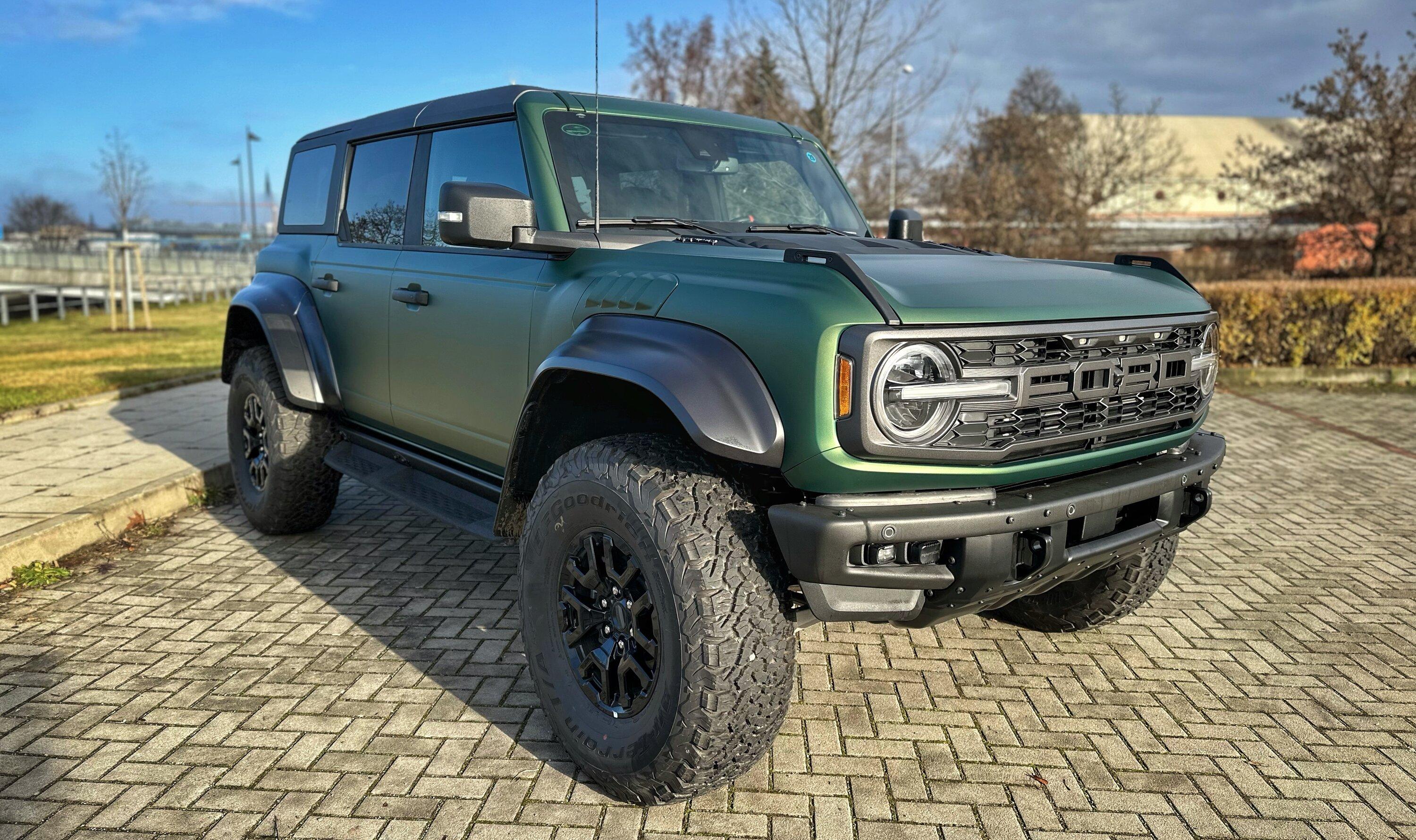 Ford Bronco Eruption Green Bronco Raptor wrapped in satin stealth PPF wrap with black bumper 83E9F99A-362E-46FE-BDD5-9BD00337562D