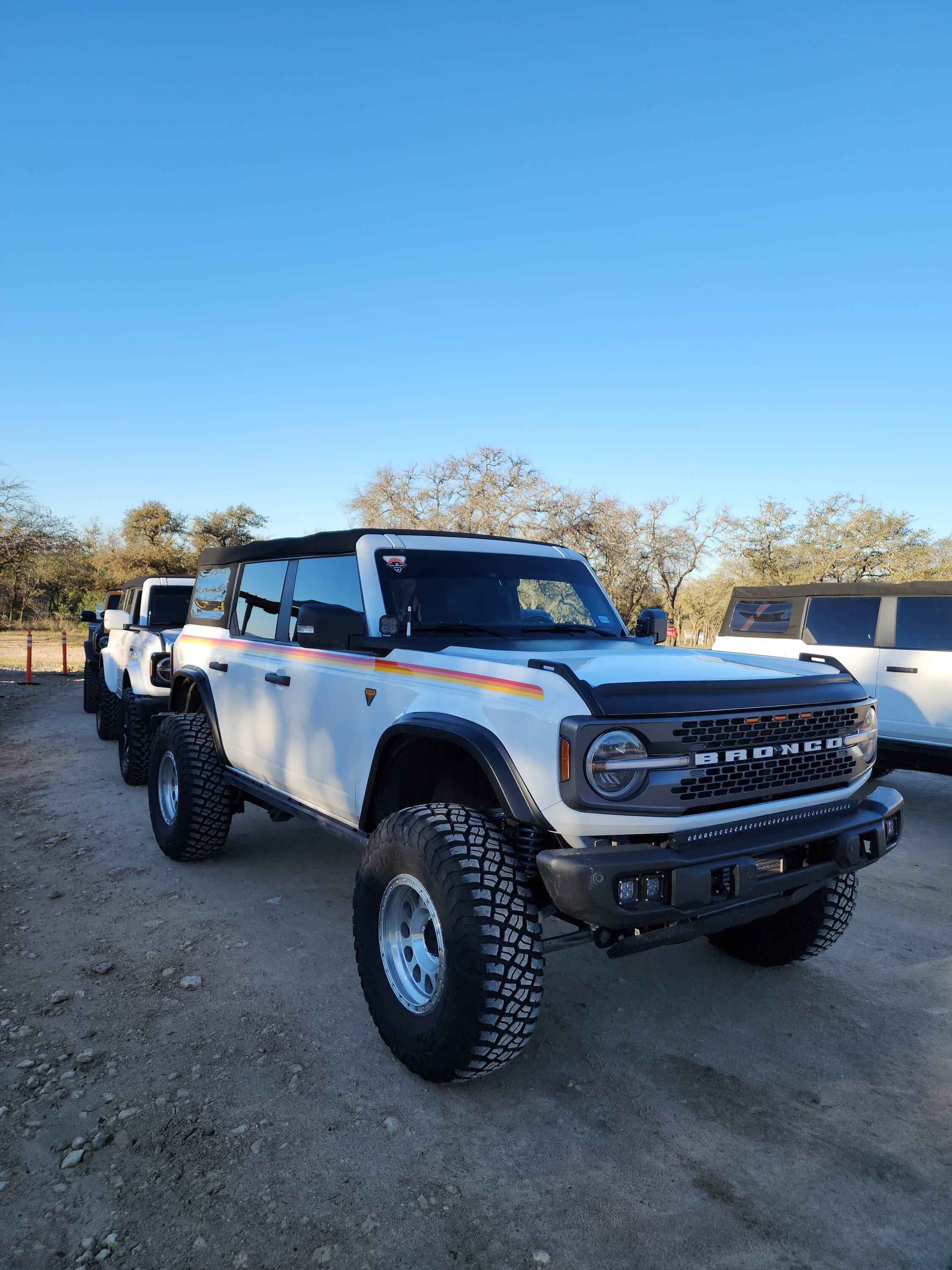 Ford Bronco Off-Roading 2022 Badlands @ Hidden Falls 20221127_082800