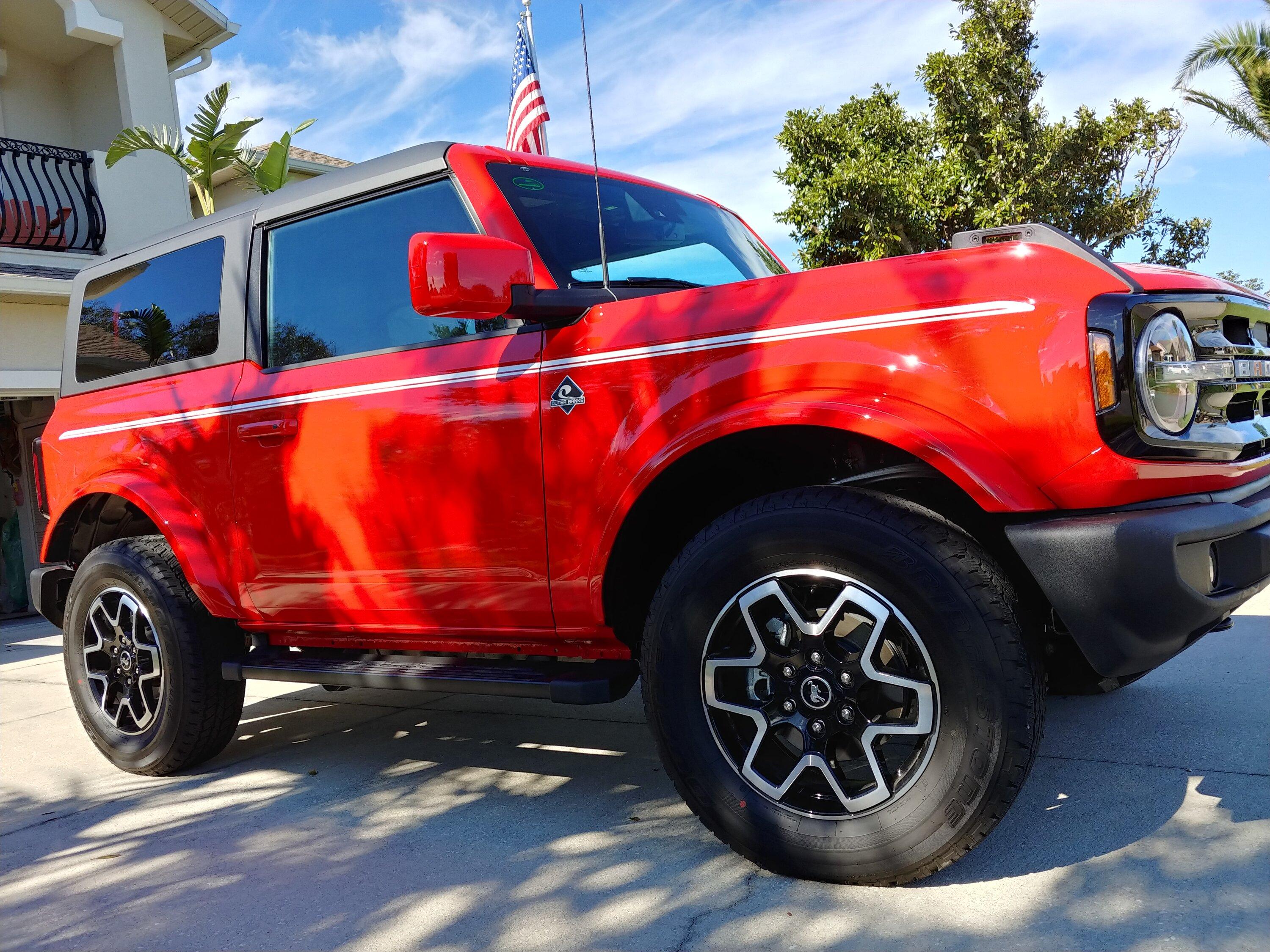 Ford Bronco Underground Graphics Heritage Spear Installed 1128221131_HDR[1]