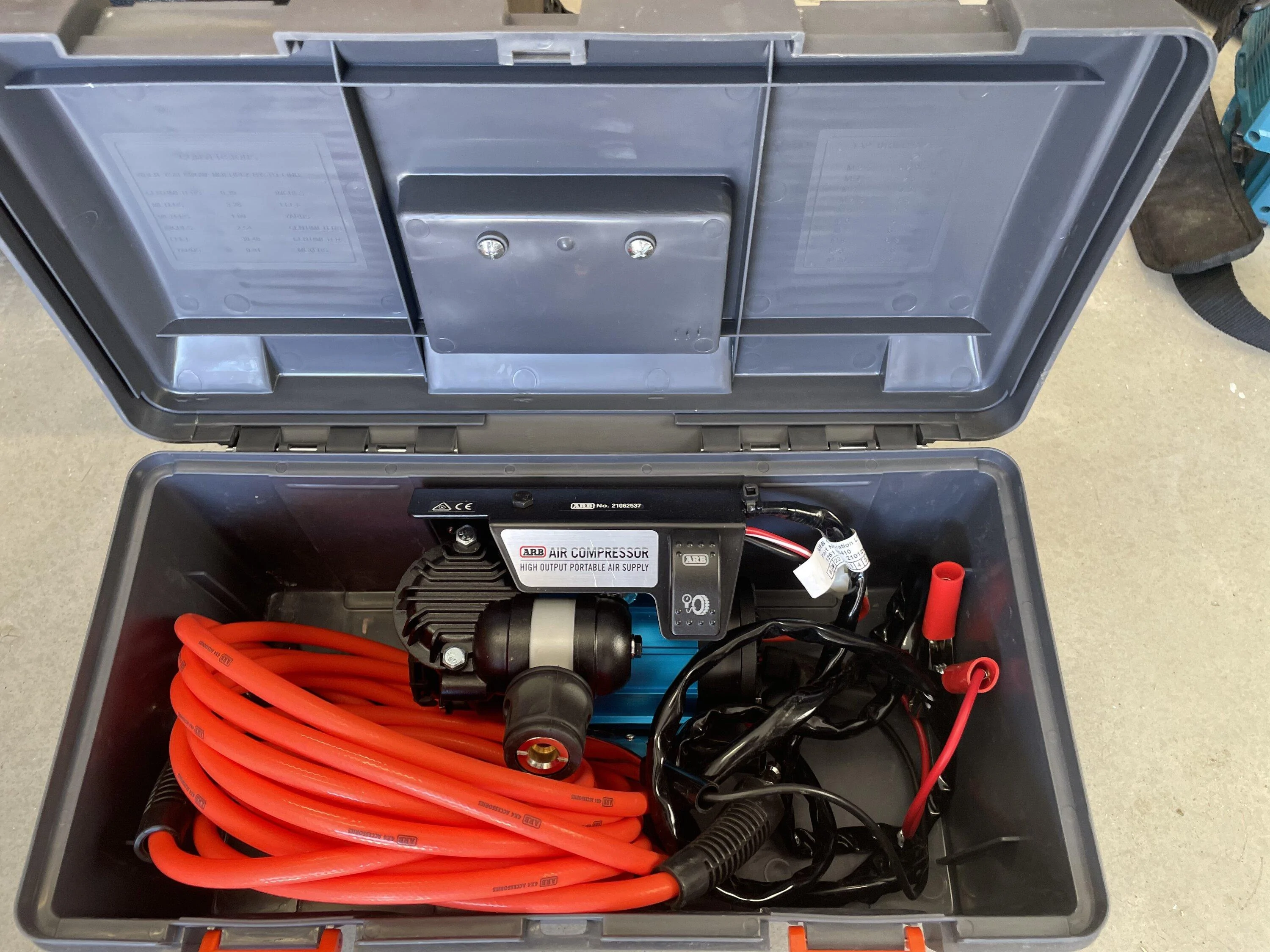 Ford Bronco ARB Single Portable Compressor IMG_2486