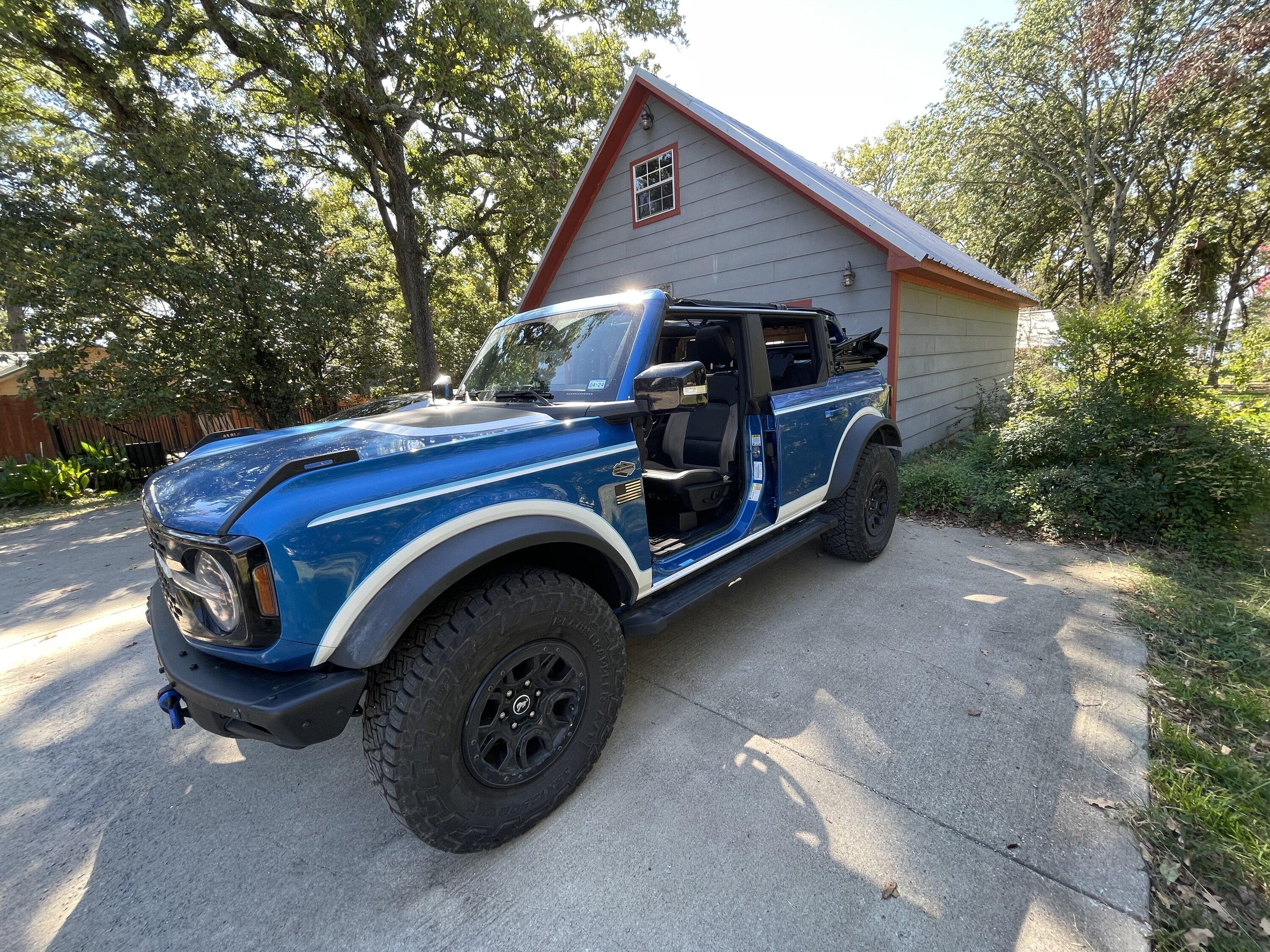 Ford Bronco Bronco6g HELP! Me pick a Color Velocity Blue or Race Red ? ? ? ? Post photos 3072C2A5-FDAD-49F8-A9D1-734EBB347270