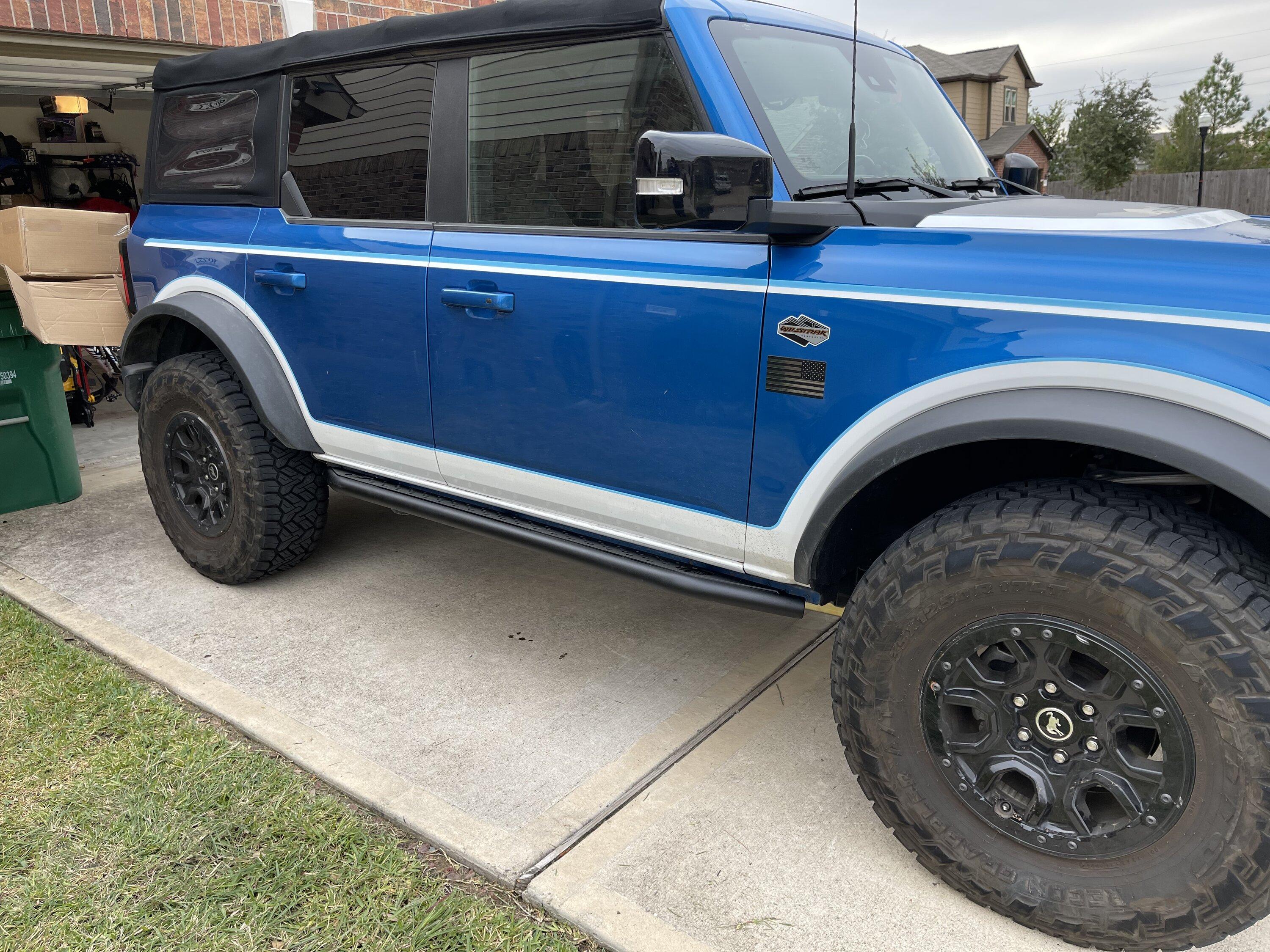 Ford Bronco Bronco6g HELP! Me pick a Color Velocity Blue or Race Red ? ? ? ? Post photos DF8E86CB-61D0-4587-BD1E-FCC10D58BB2B