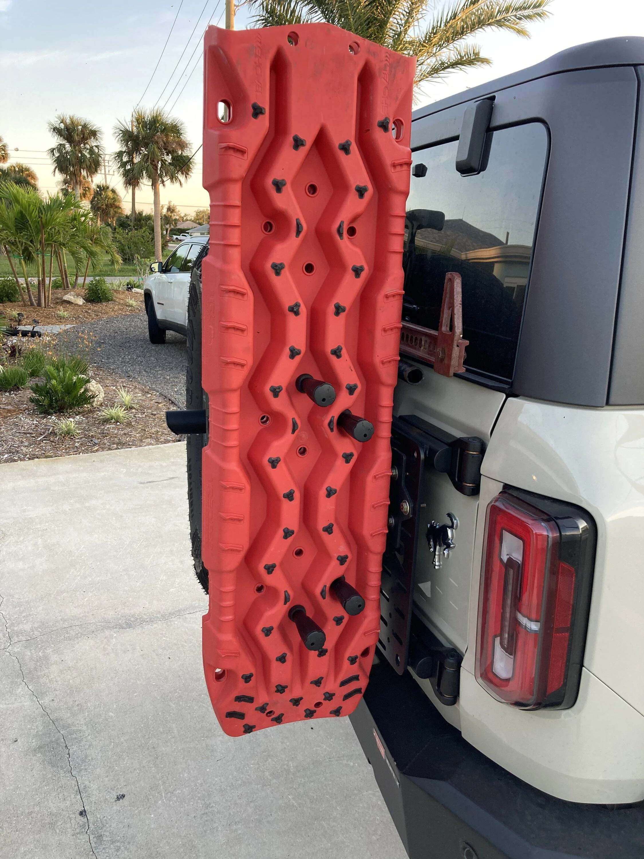 Ford Bronco Hammer Built - Built to Hammer On: Modular Tailgate Reinforcement System 862C0BE1-A023-47D7-97EC-42F39F7926DA