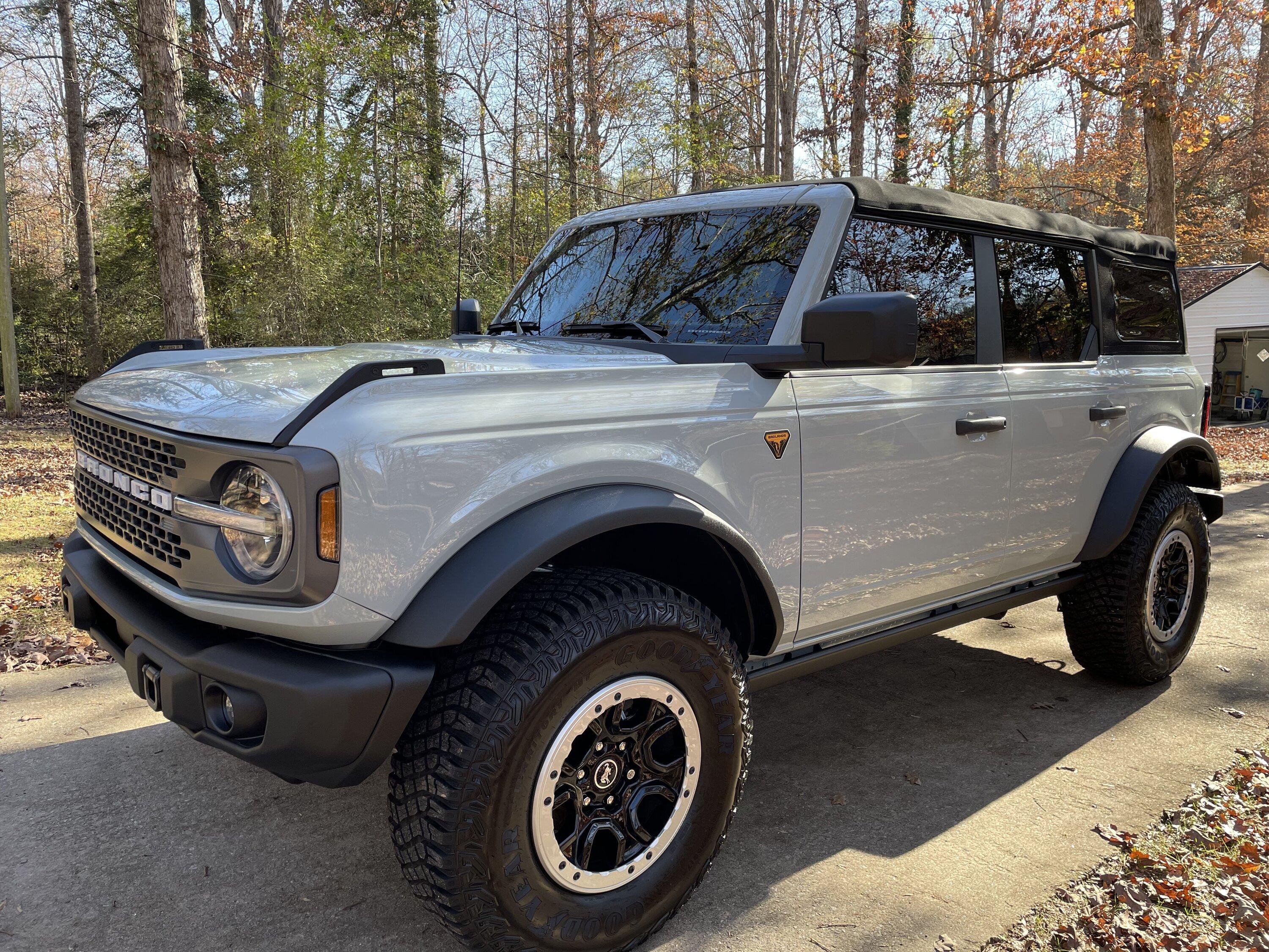Ford Bronco CACTUS GRAY Bronco Club IMG_5046