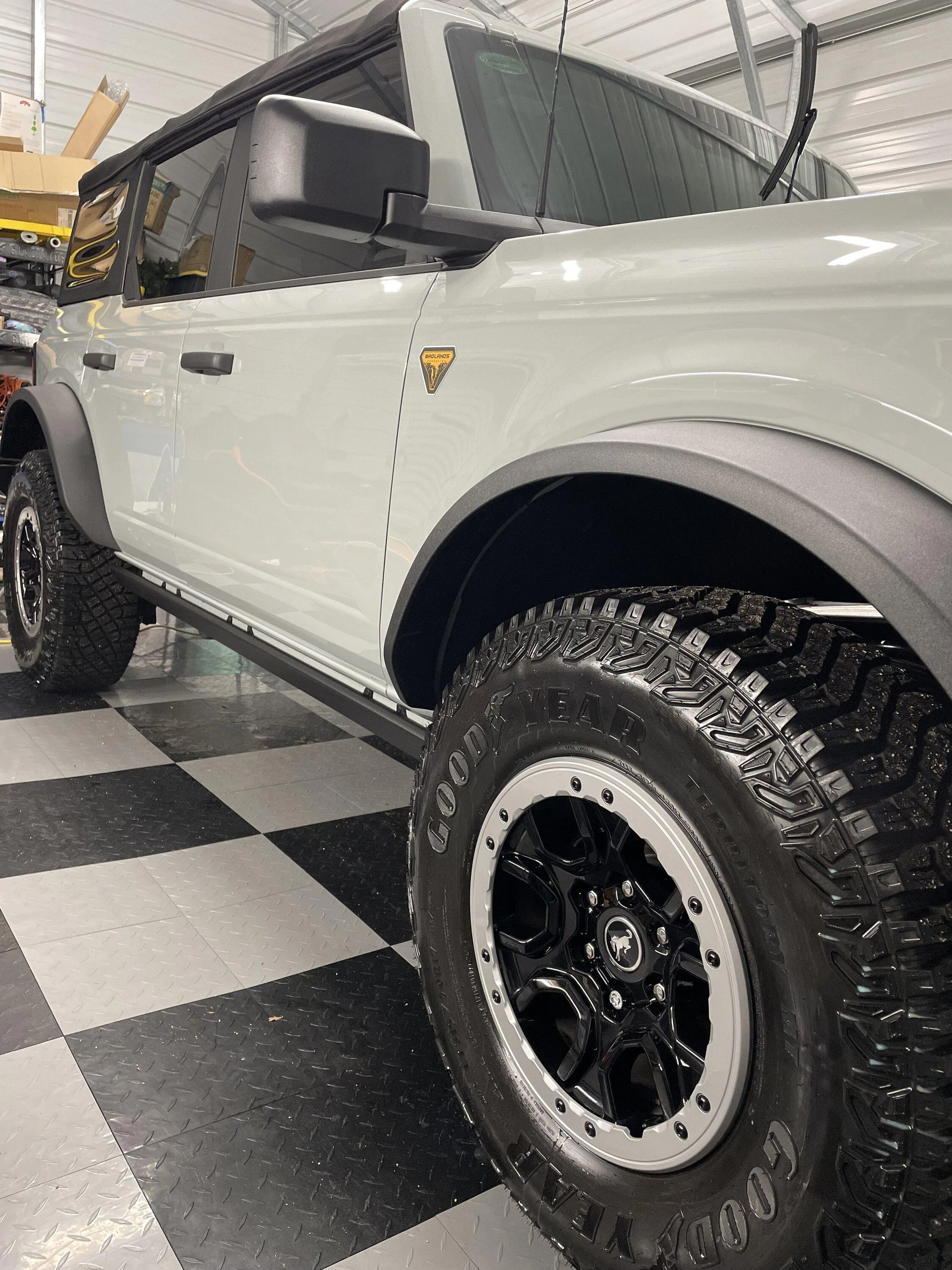 Ford Bronco CACTUS GRAY Bronco Club 69039671373__74457E8D-0001-4F75-B22B-507CBB42E457