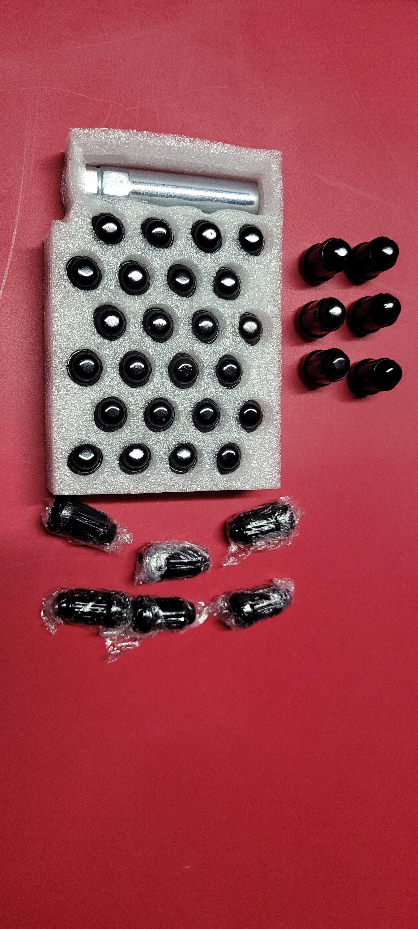 Ford Bronco RTR lug nuts 20221201_173646
