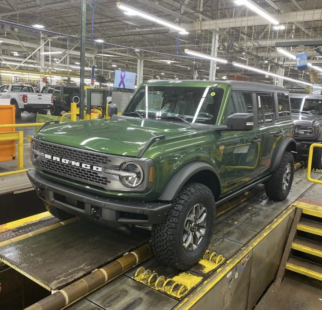 Ford Bronco 10/31/2022 build week group IMG_0487