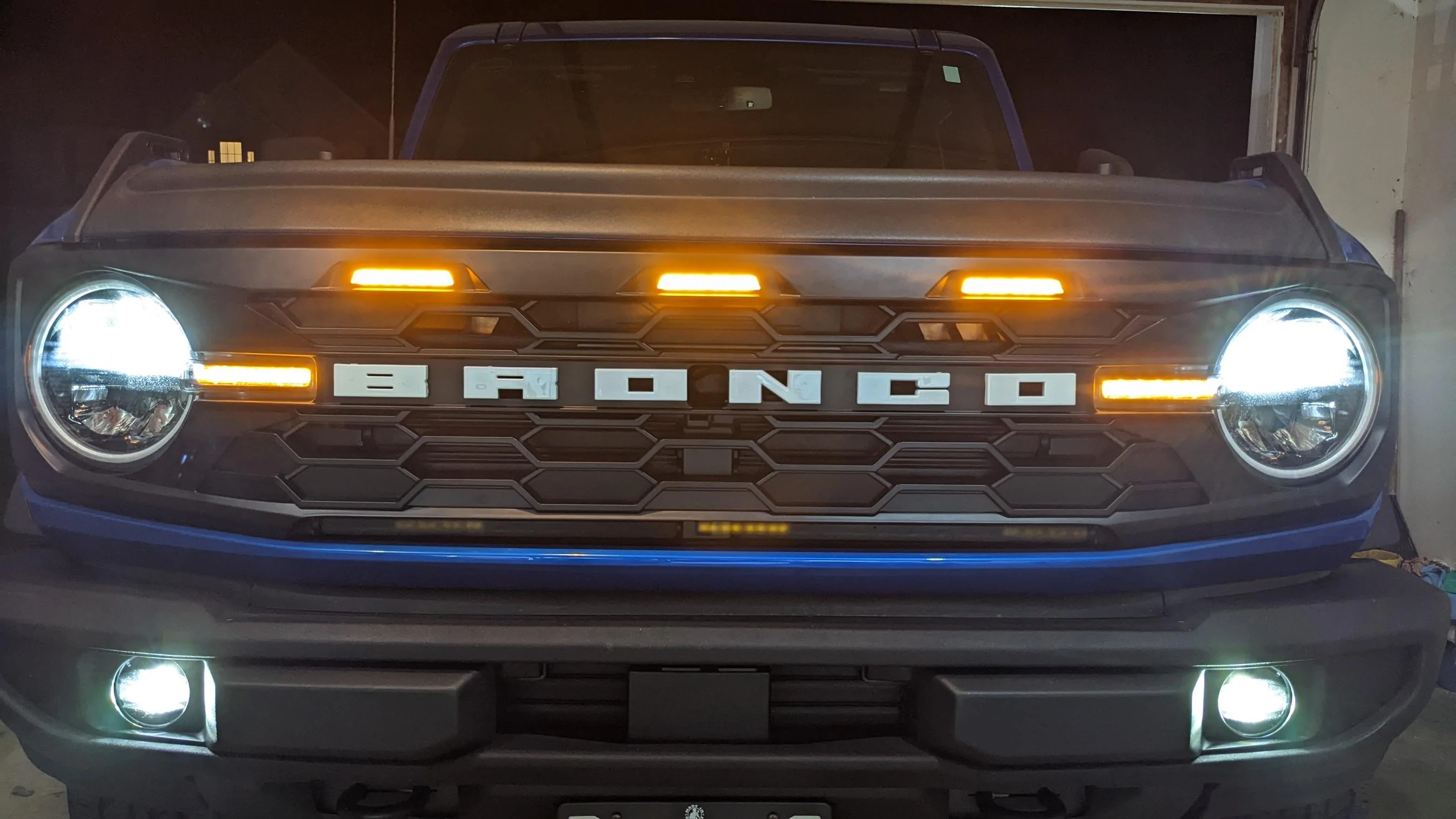 Ford Bronco IAG Para-Hex Style Front Grill - installed pics PXL_20221203_225600448