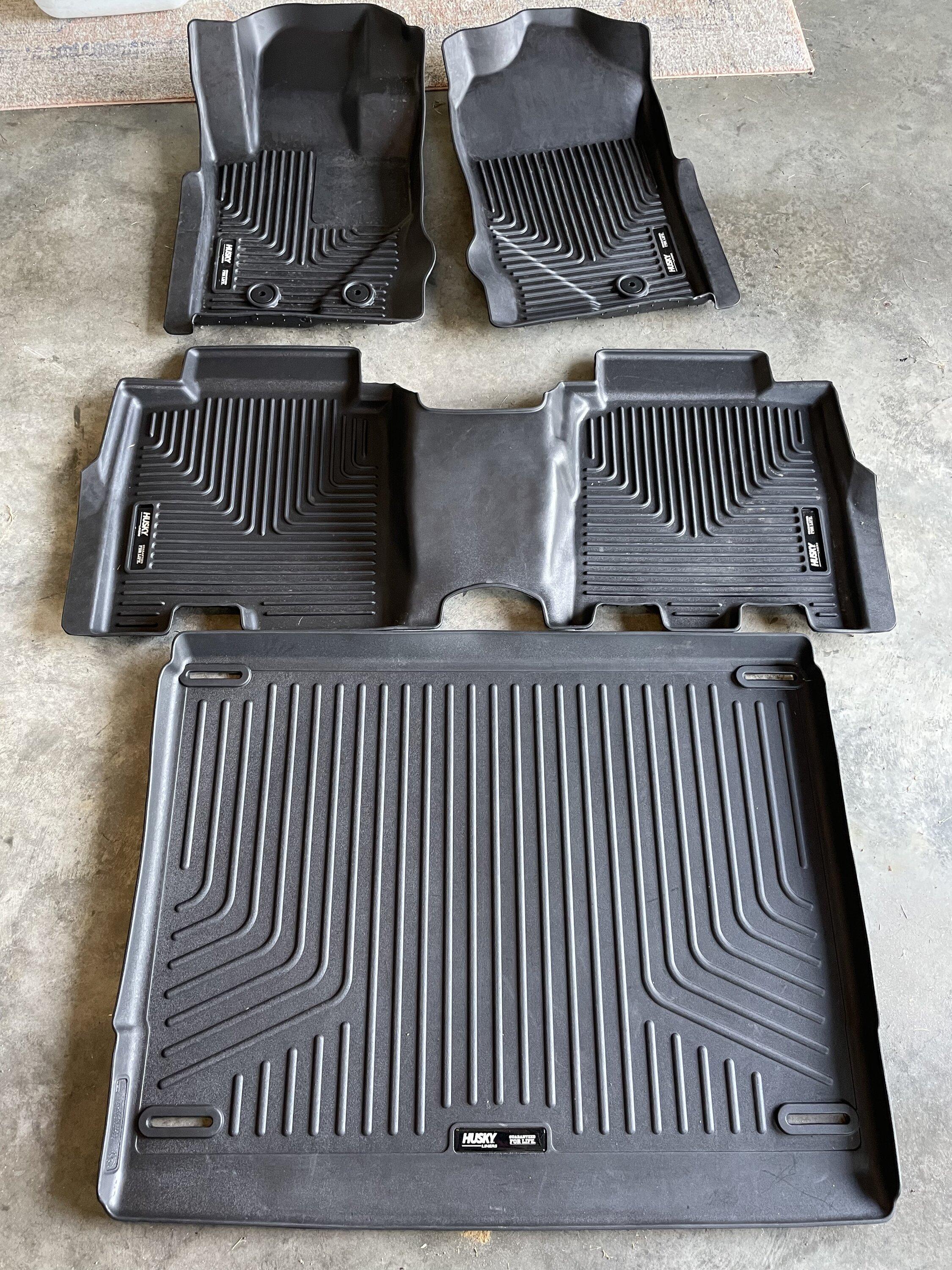 Ford Bronco Full Set Husky mats 4dr $140obo 32DE6F78-AE17-42B4-BD50-3CFB3FC8076F
