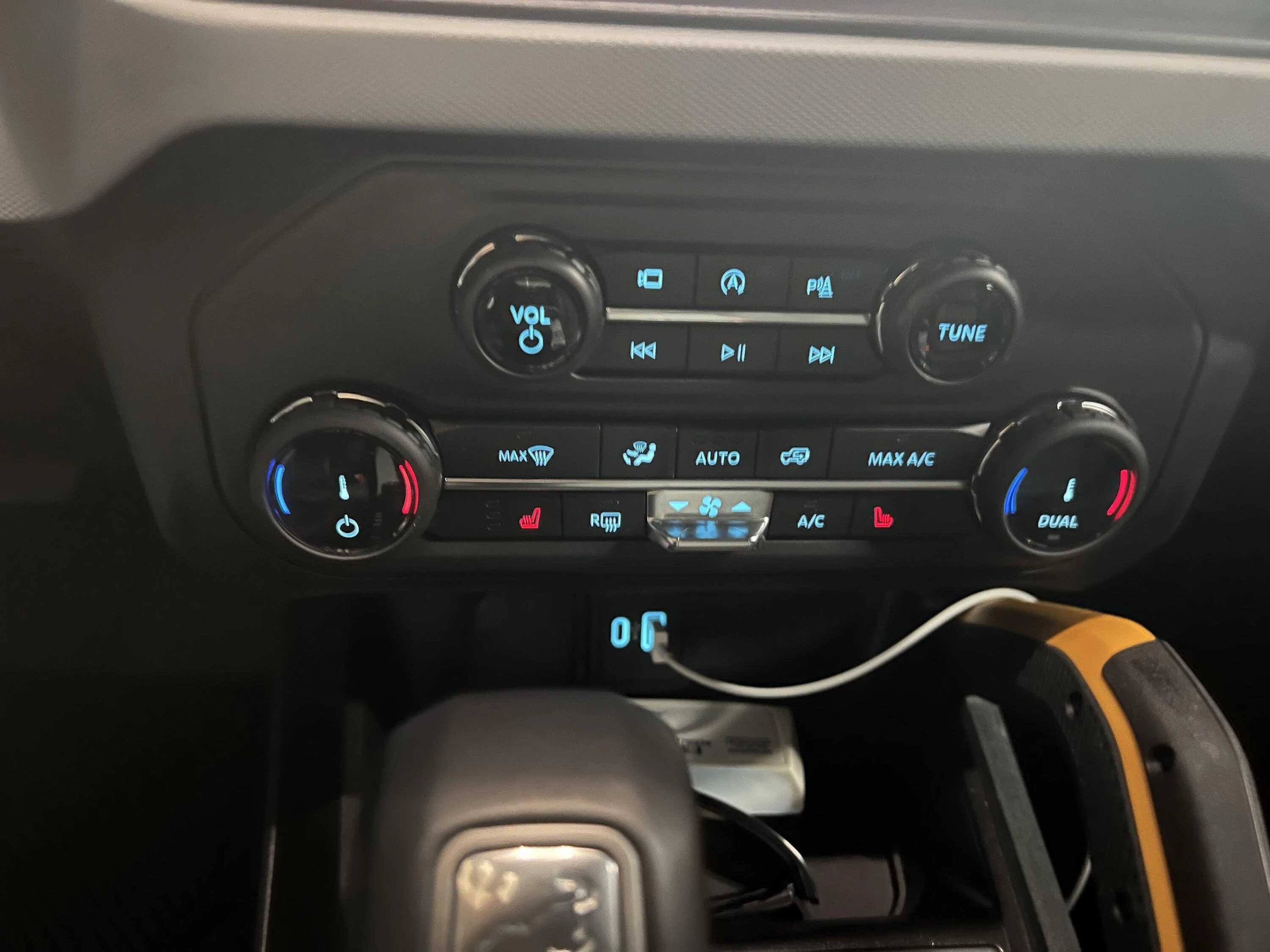 Ford Bronco 2022 HVAC Temperature Display Dial Retrofit DIY & Part Numbers -- Install Success! A8CF4B2E-BC13-4360-9F29-7C44459D6BC8