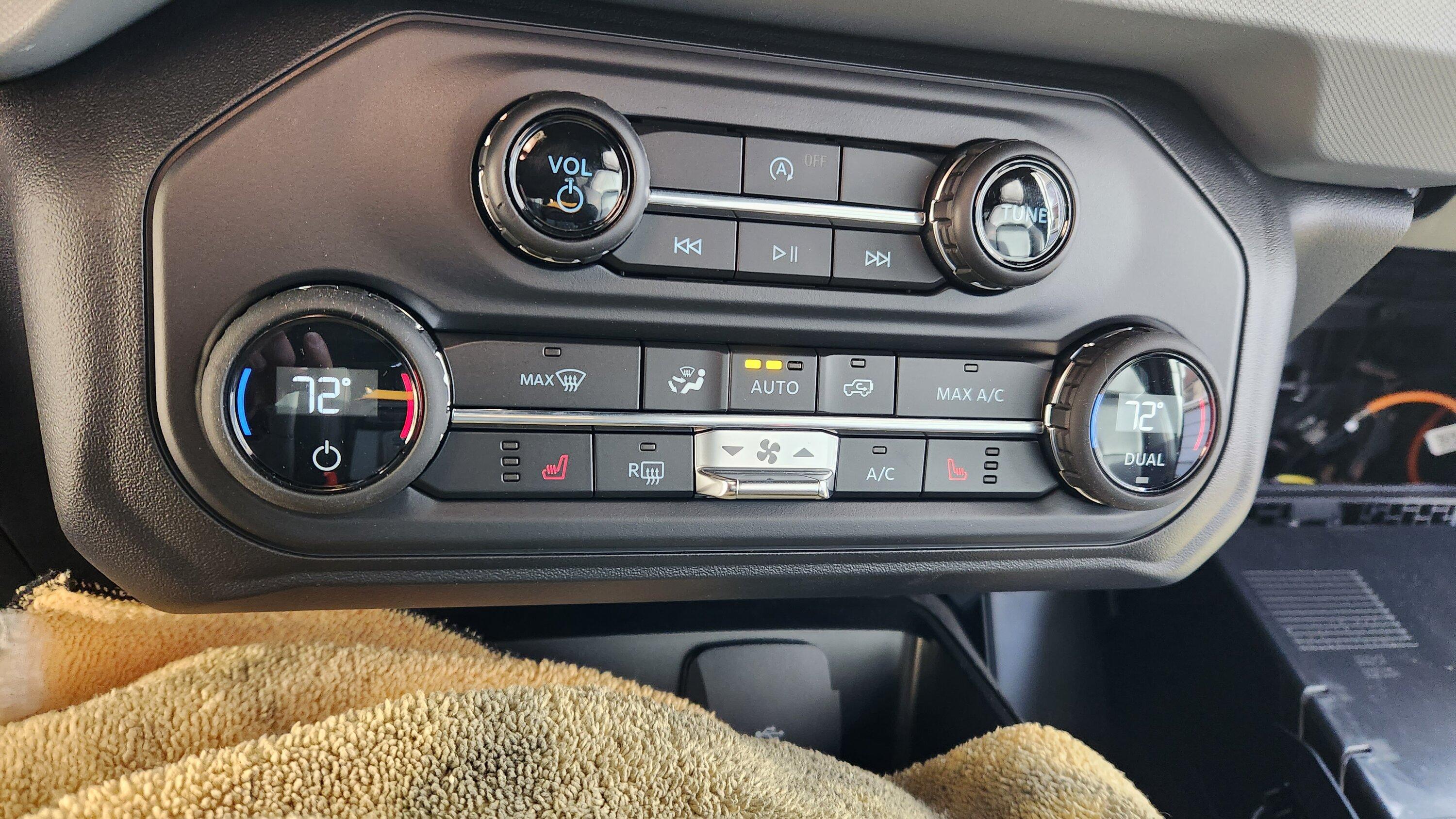 Ford Bronco 2022 HVAC Temperature Display Dial Retrofit DIY & Part Numbers -- Install Success! 20221205_094351