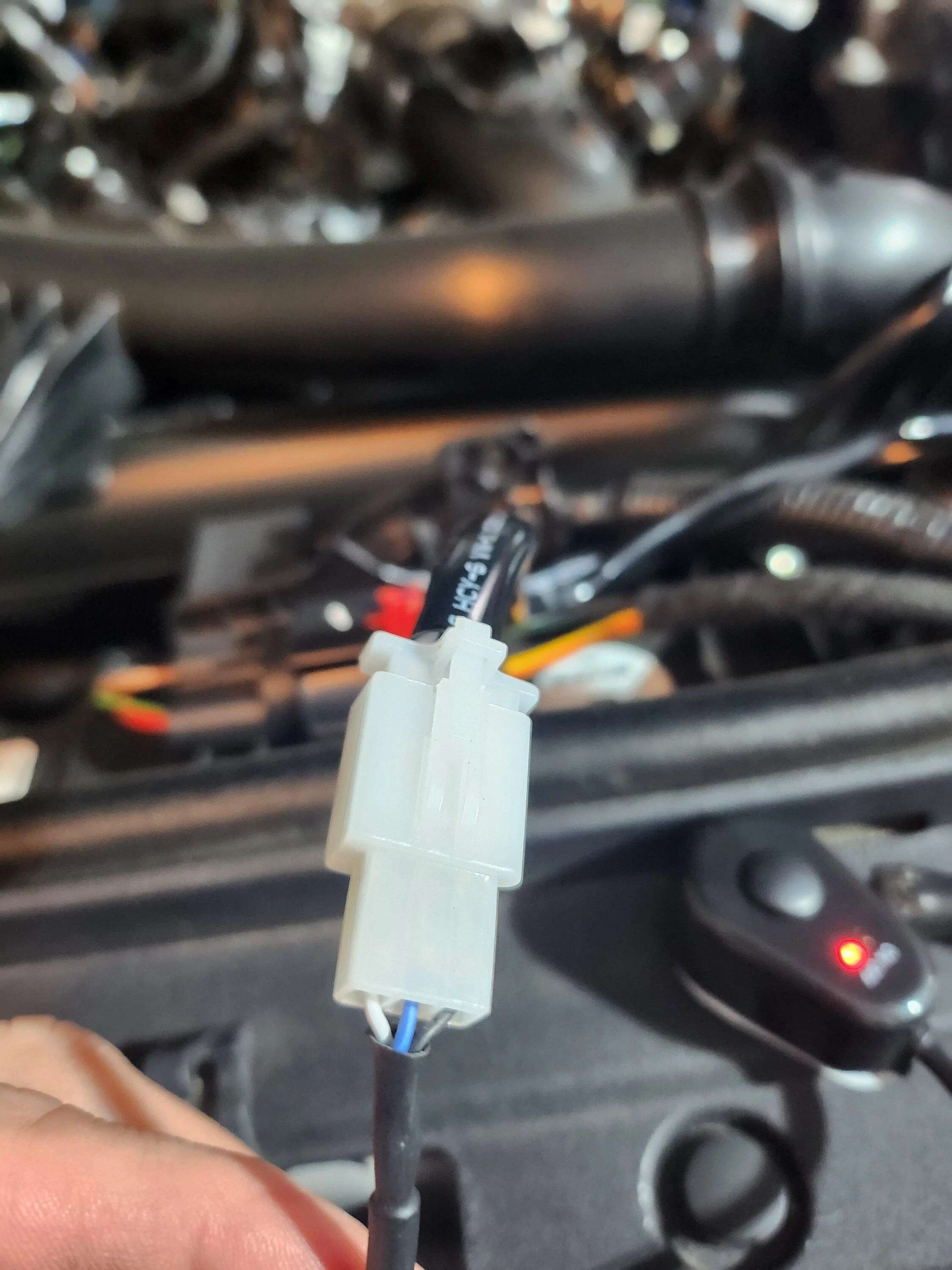 Ford Bronco Help with hooking up lighting please 20221205_135203