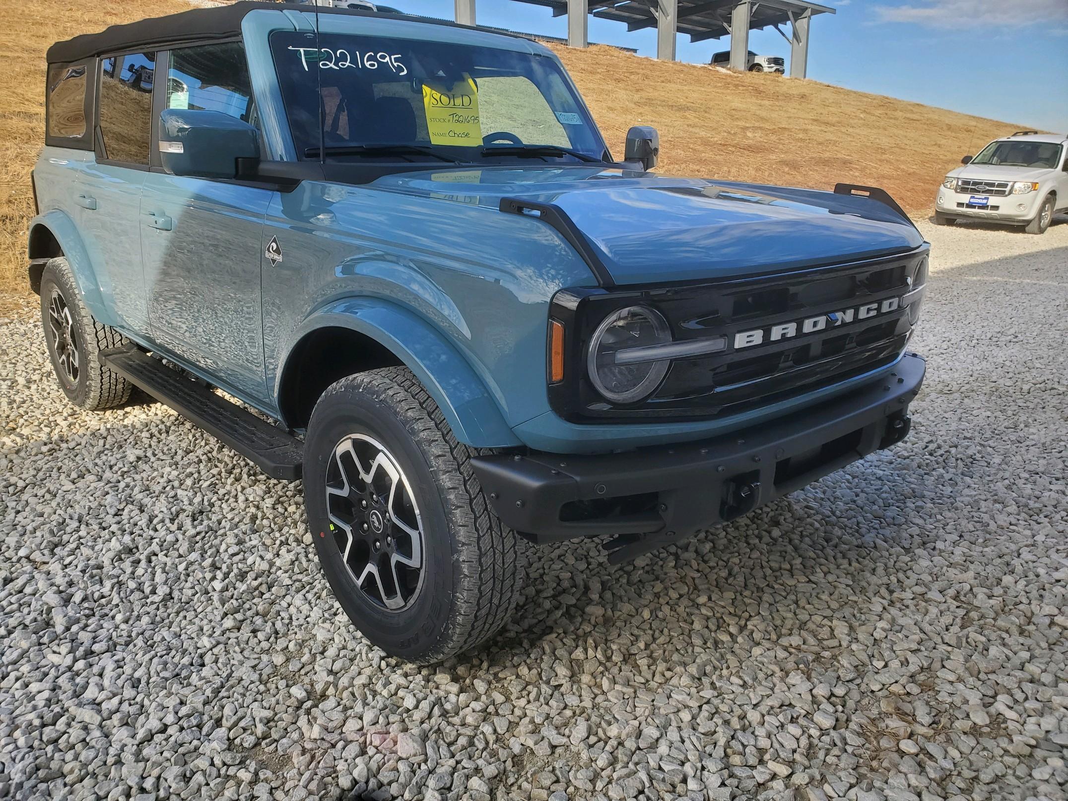 Ford Bronco 10/31/2022 build week group 41B5195B-1E3C-47F3-8826-5D41E78B809C